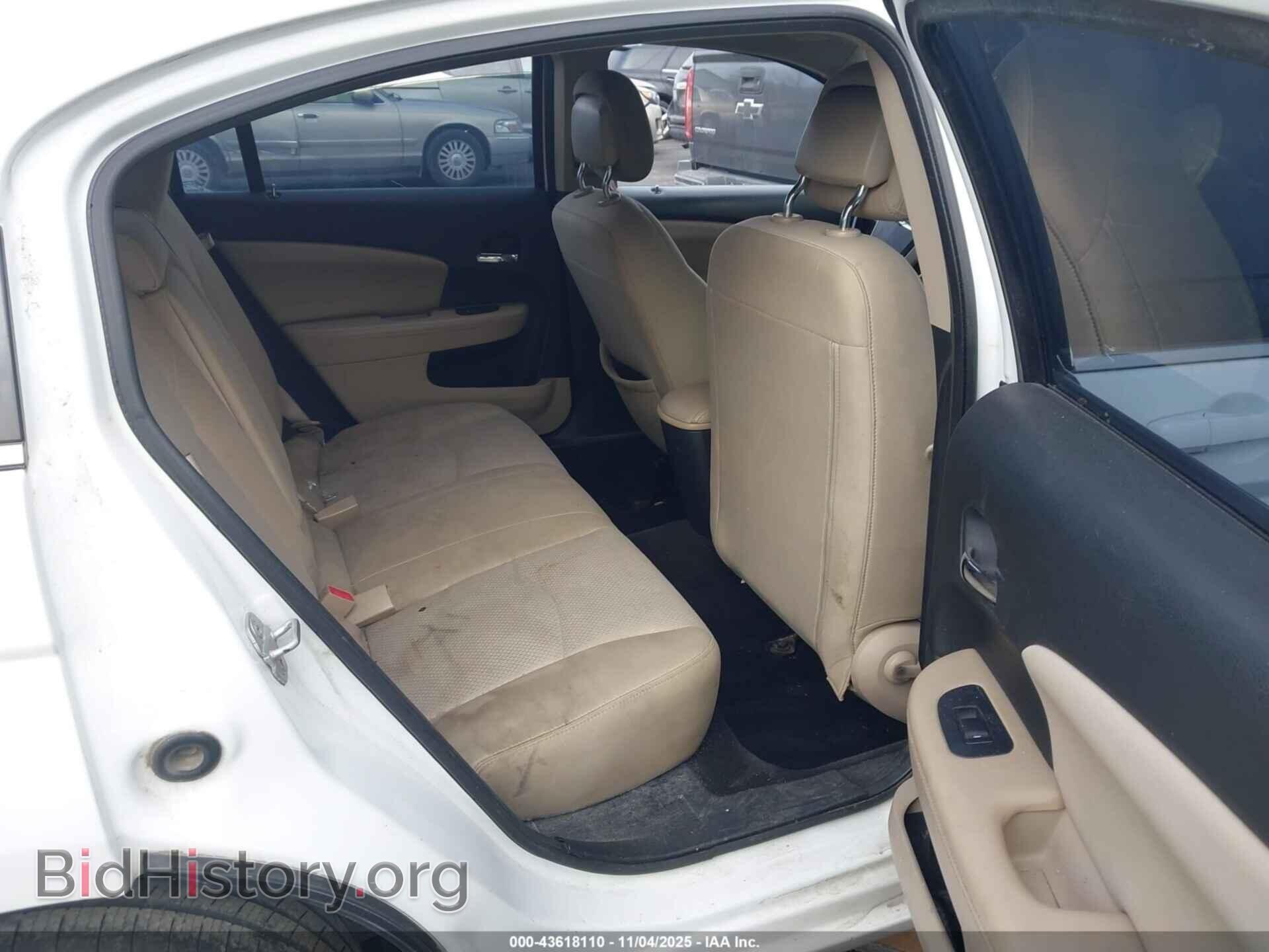 2011 CHRYSLER 200 - VIN: 1C3BC1FB3BN549622 - Фото 8