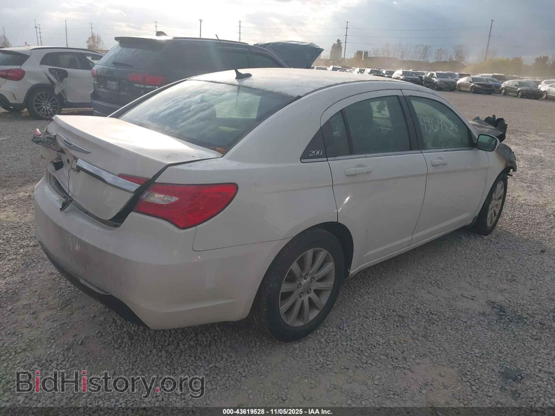 2011 CHRYSLER 200 - VIN: 1C3BC1FB6BN512001 - Фото 4