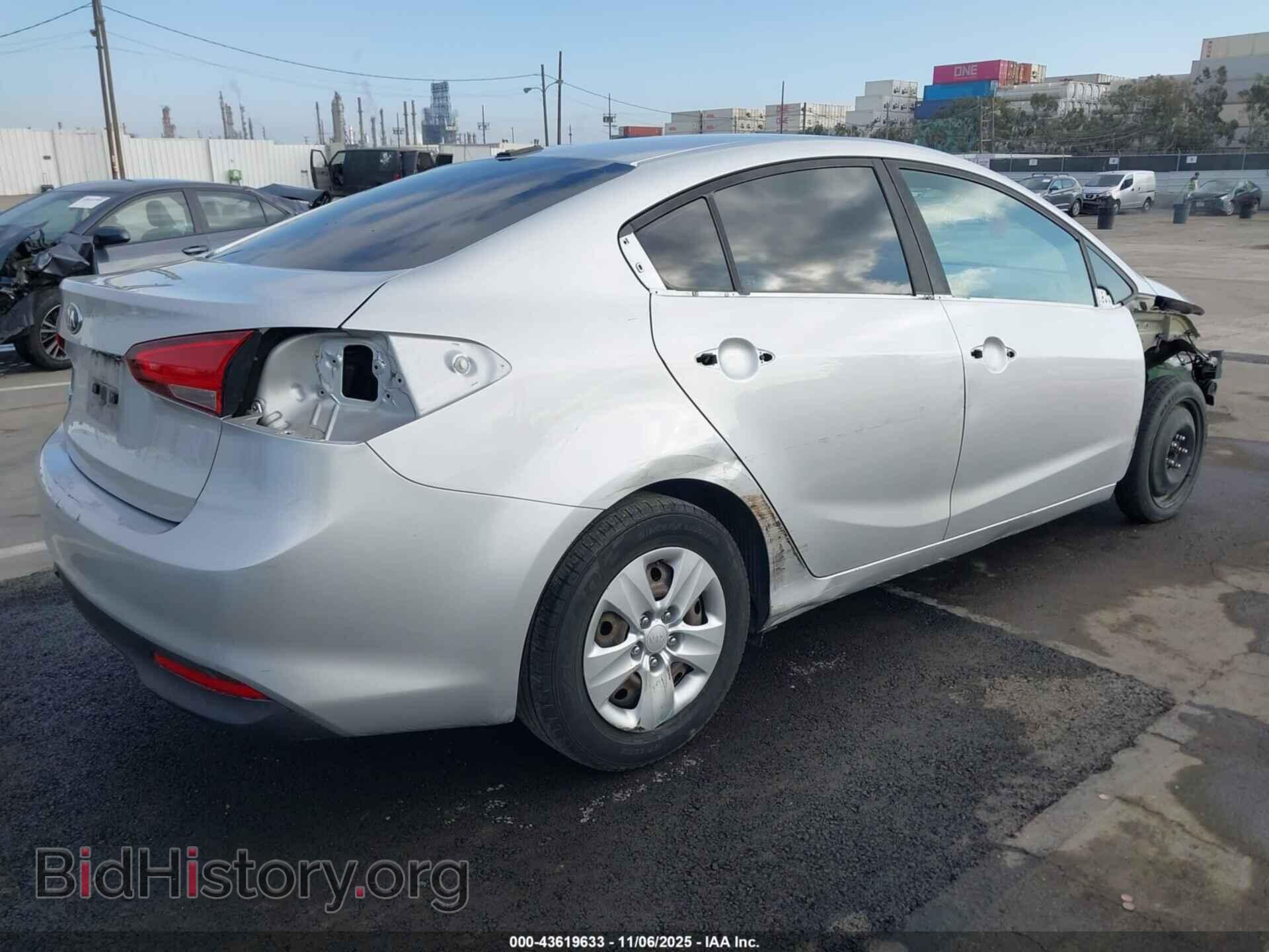 2017 KIA FORTE - VIN: 3KPFK4A78HE143918 - Фото 4