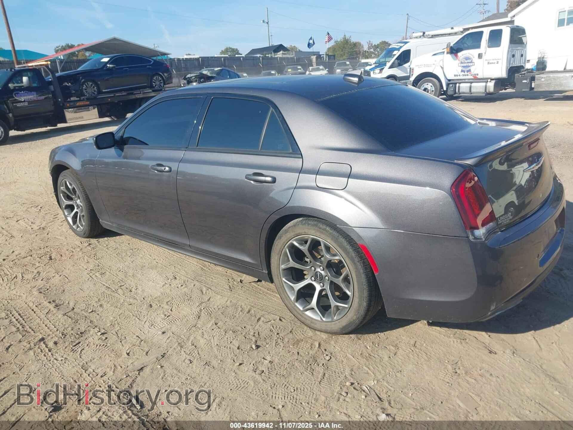 2018 CHRYSLER 300 - VIN: 2C3CCABG8JH261284 - Фото 3