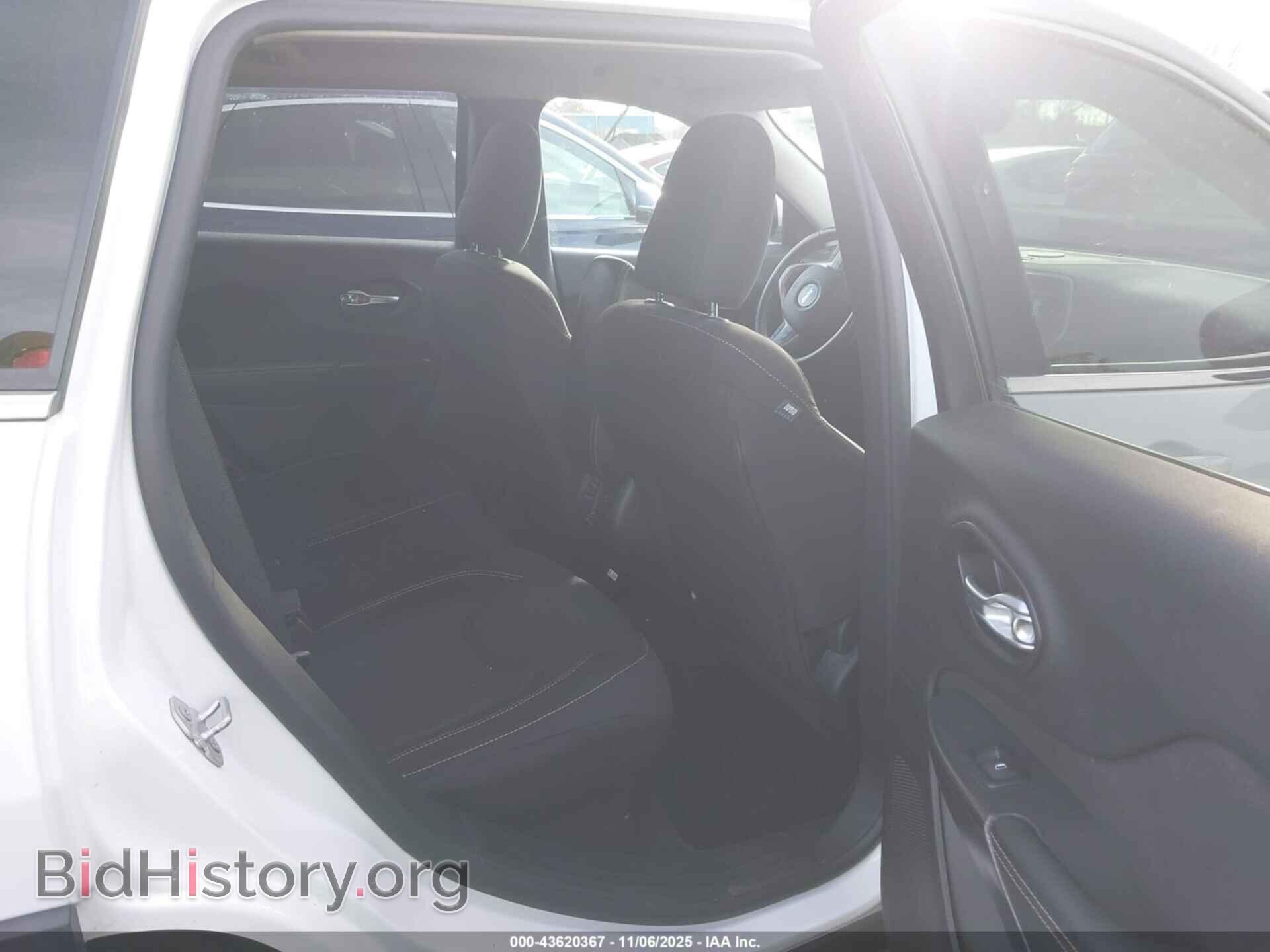 2016 JEEP CHEROKEE - VIN: 1C4PJMCB8GW220414 - Фото 8