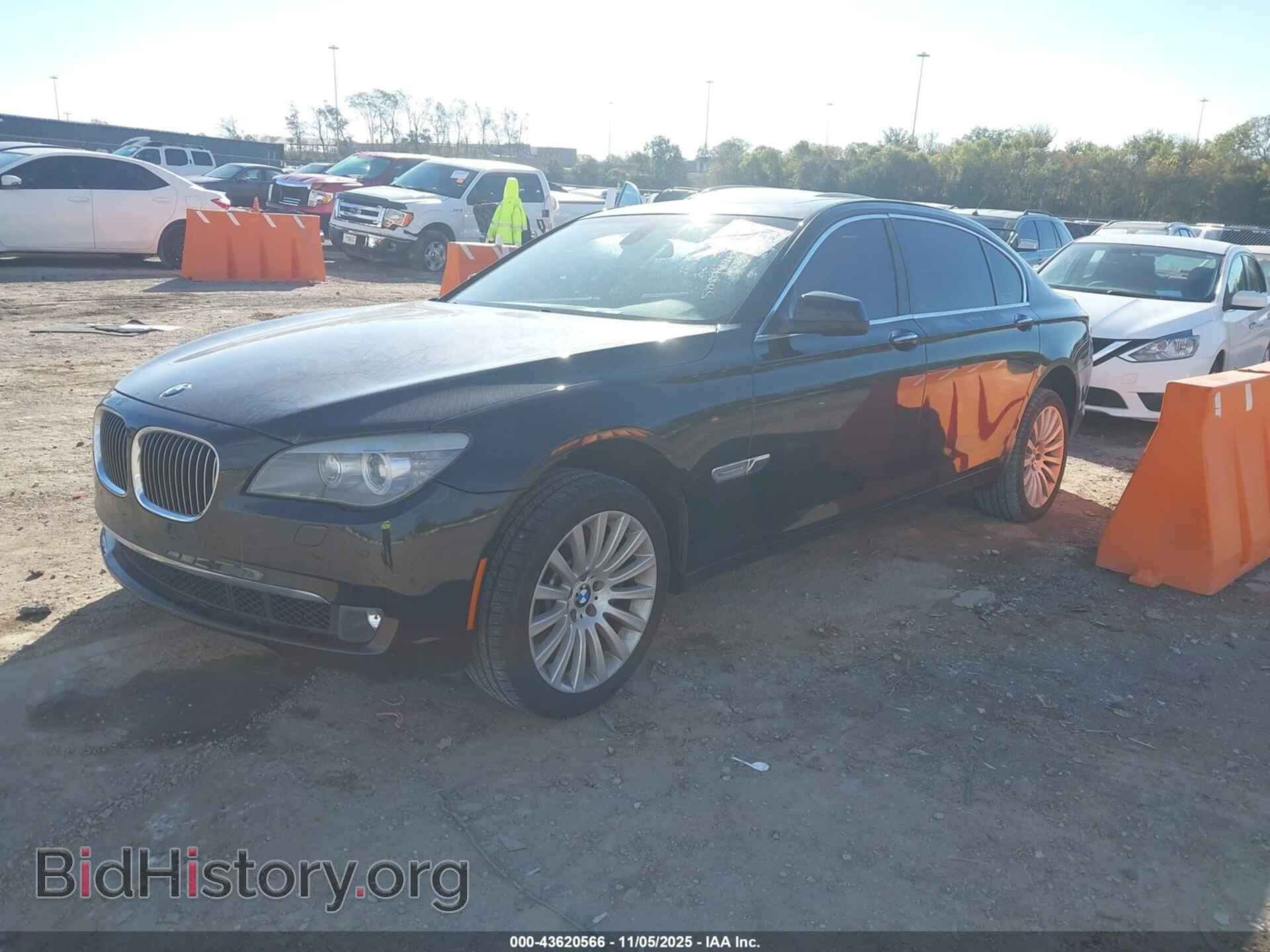 2012 BMW 750LI - VIN: WBAKB8C55CC962593 - Фото 2