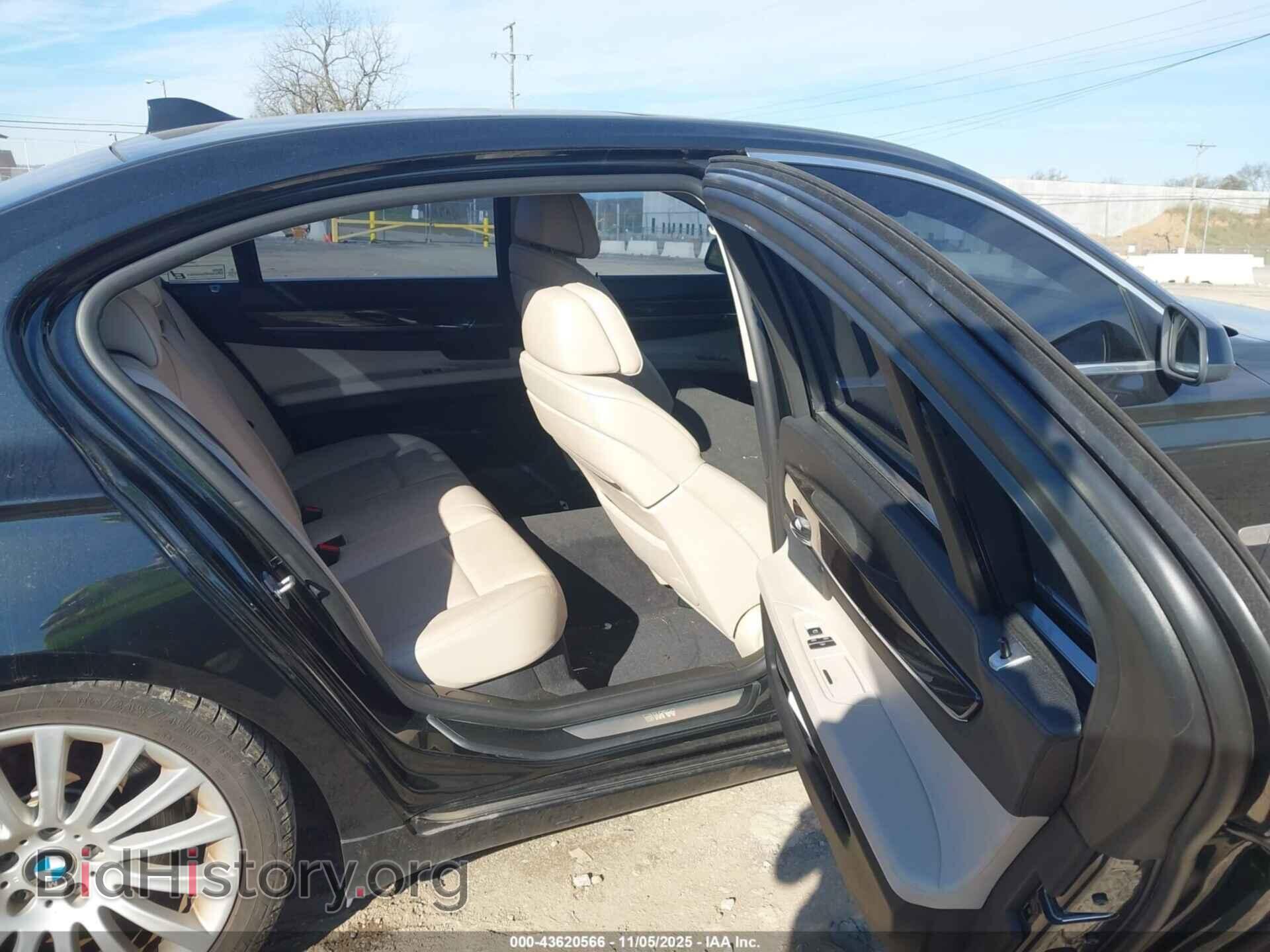2012 BMW 750LI - VIN: WBAKB8C55CC962593 - Фото 8