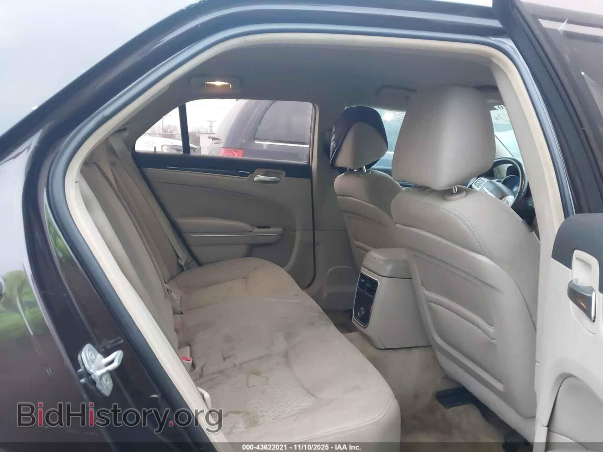 2012 CHRYSLER 300 - VIN: 2C3CCAAG2CH234960 - Photo 8