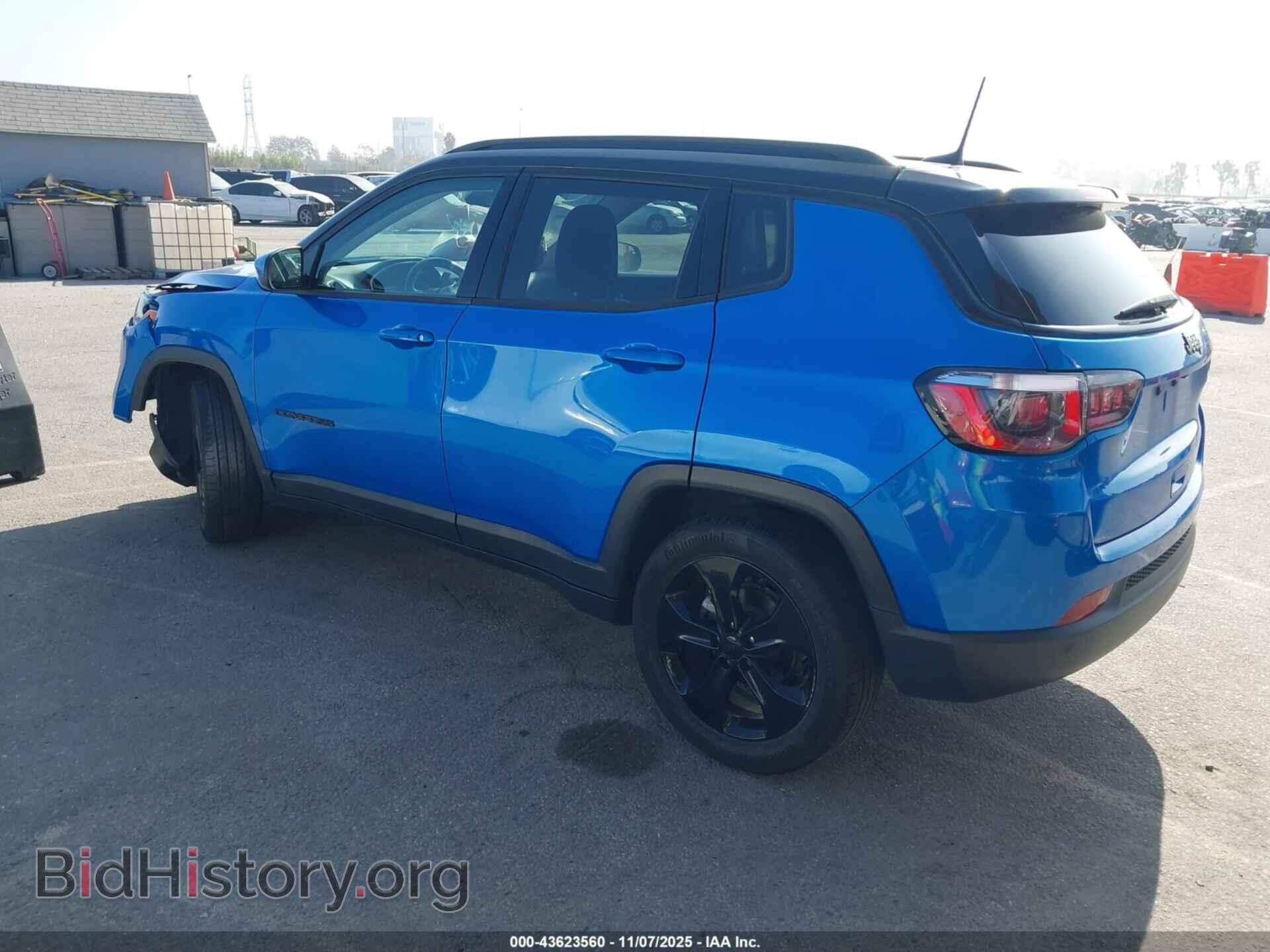 2019 JEEP COMPASS - VIN: 3C4NJCBB8KT743529 - Фото 3