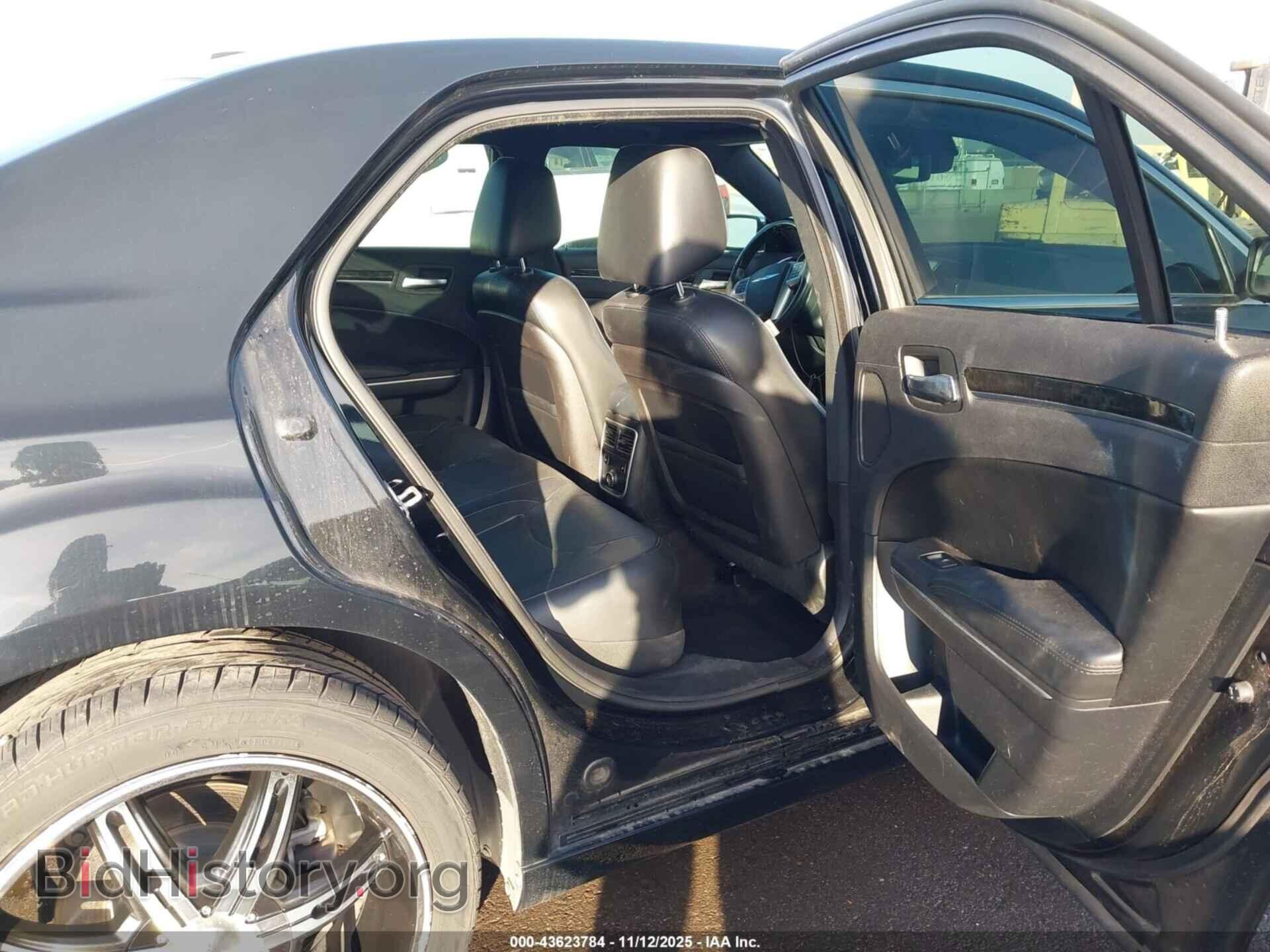2013 CHRYSLER 300C - VIN: 2C3CCAET6DH585539 - Фото 8