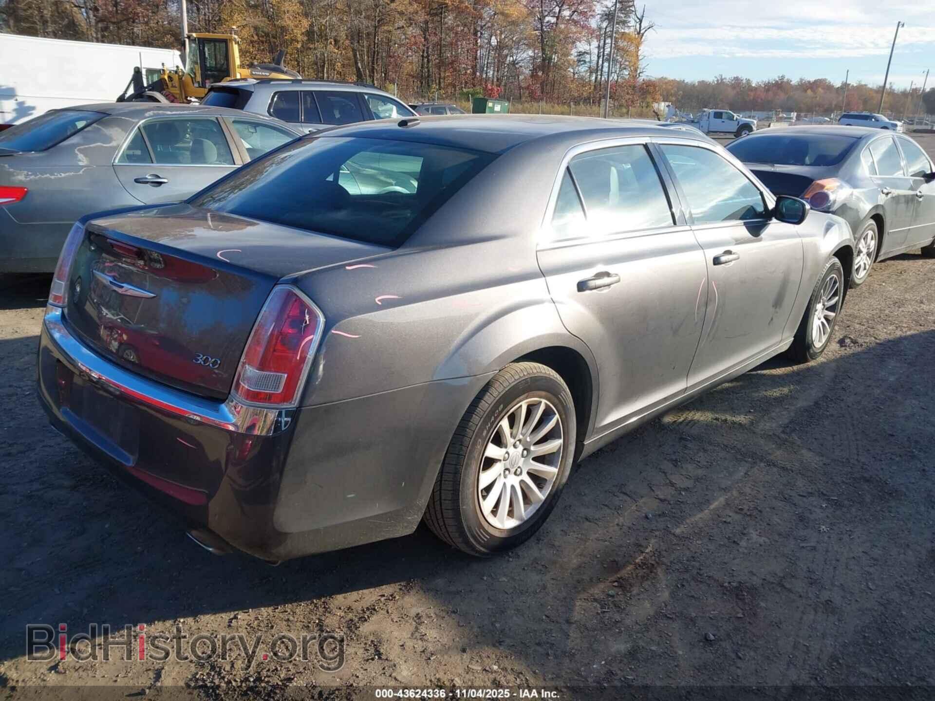 2014 CHRYSLER 300 - VIN: 2C3CCAAG7EH301572 - Фото 4