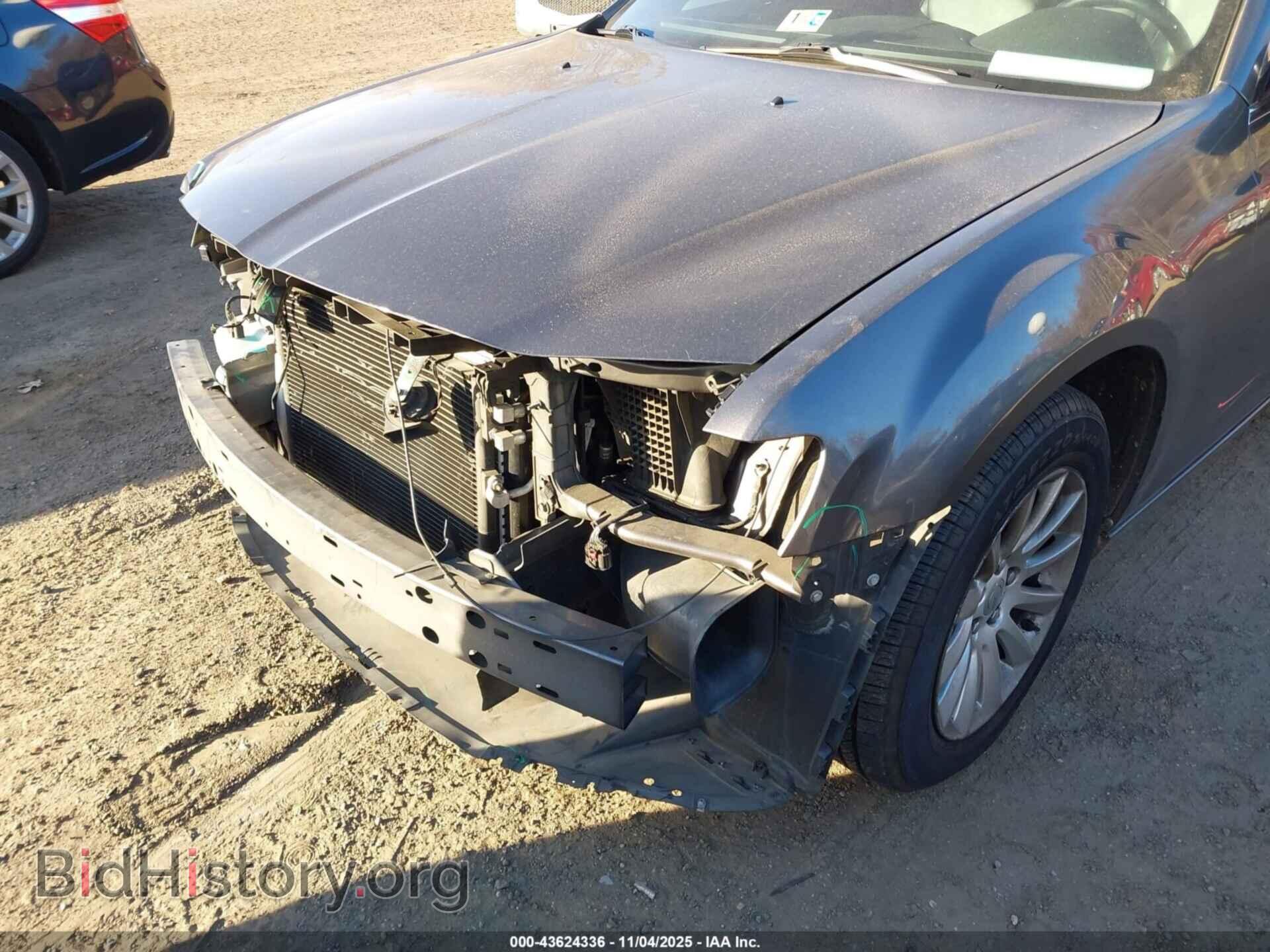 2014 CHRYSLER 300 - VIN: 2C3CCAAG7EH301572 - Фото 6