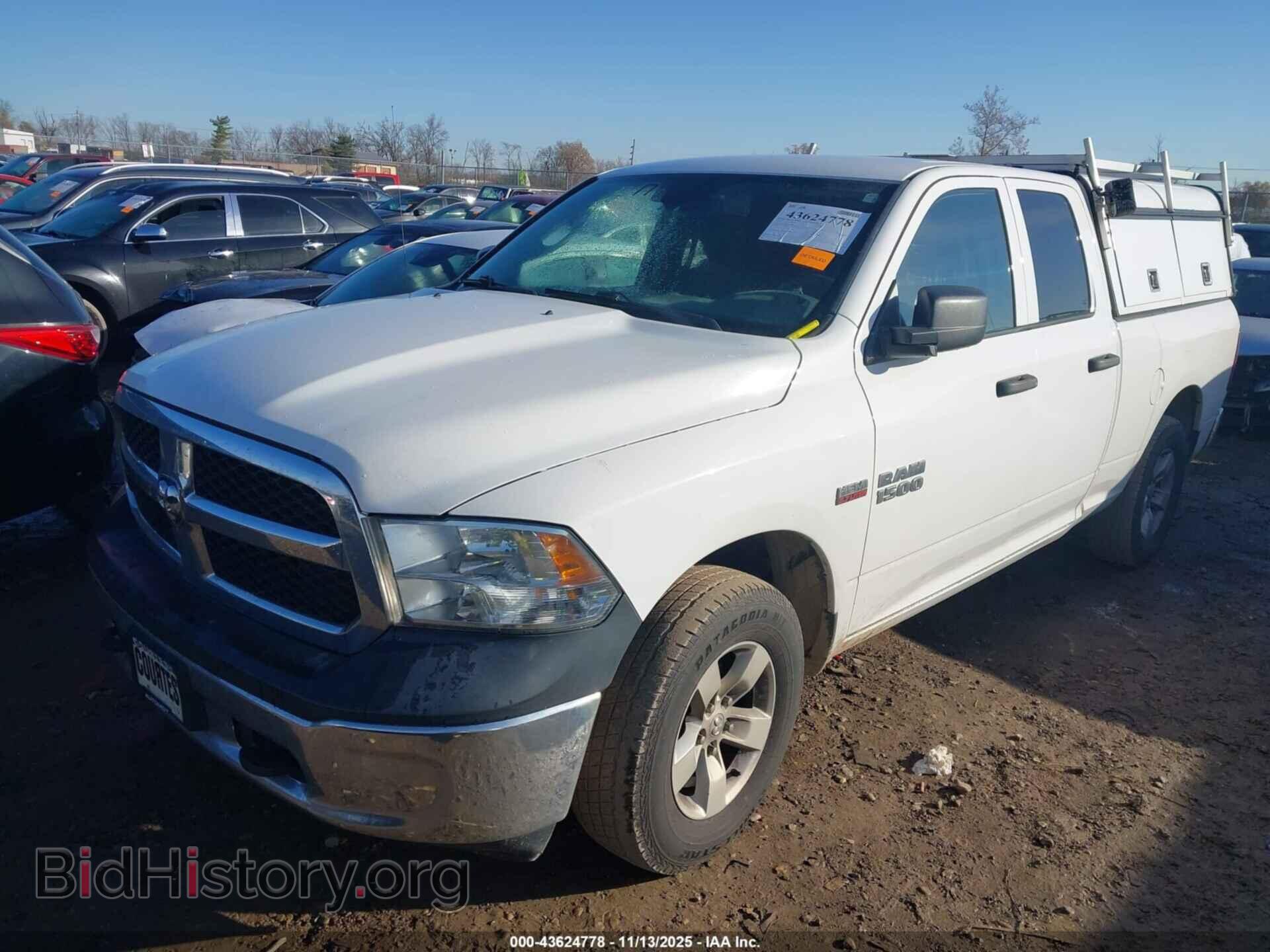 2015 RAM 1500 - VIN: 1C6RR7FT2FS723263 - Photo 2