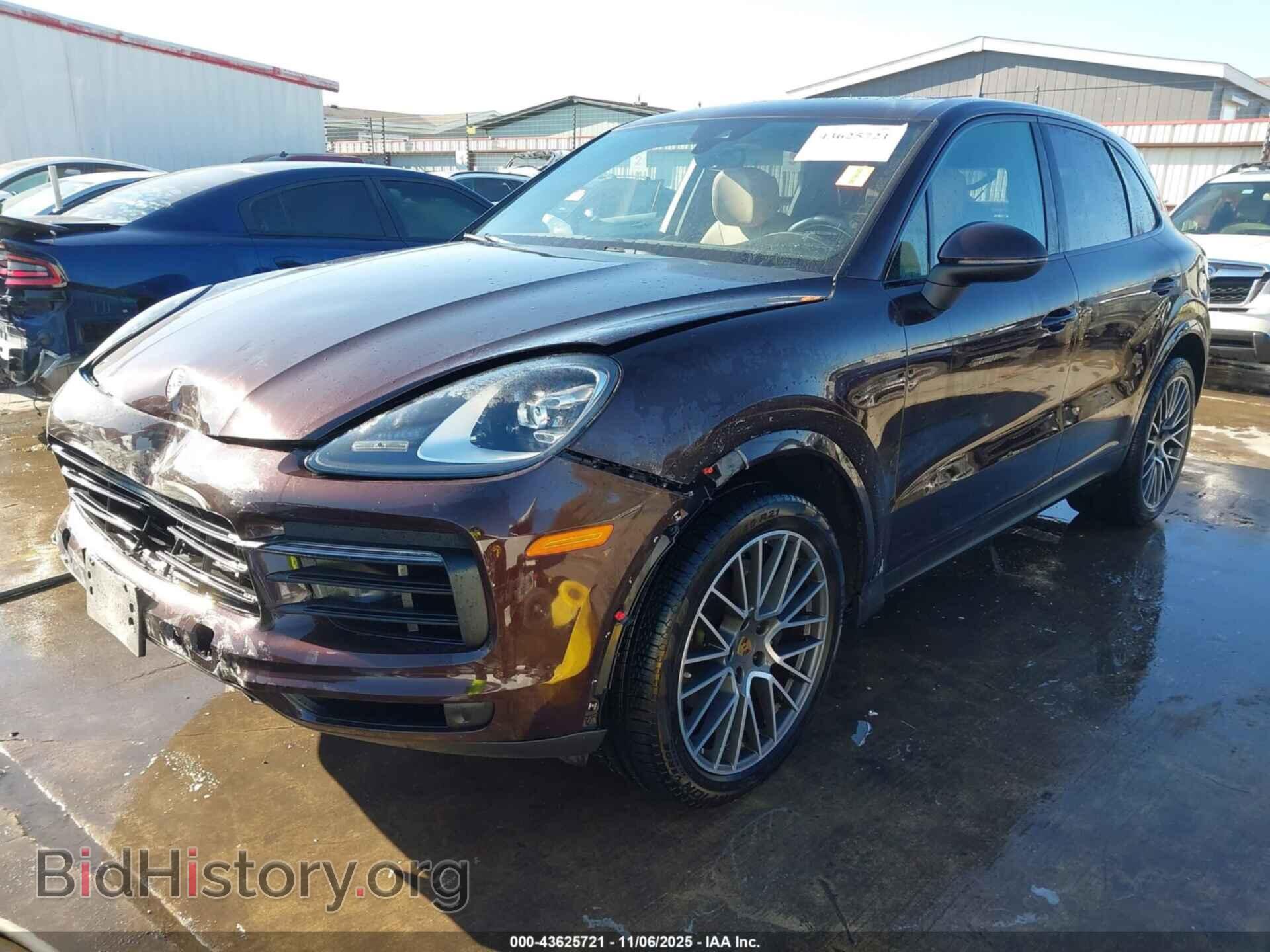2020 PORSCHE CAYENNE - VIN: WP1AA2AY7LDA04737 - Photo 2
