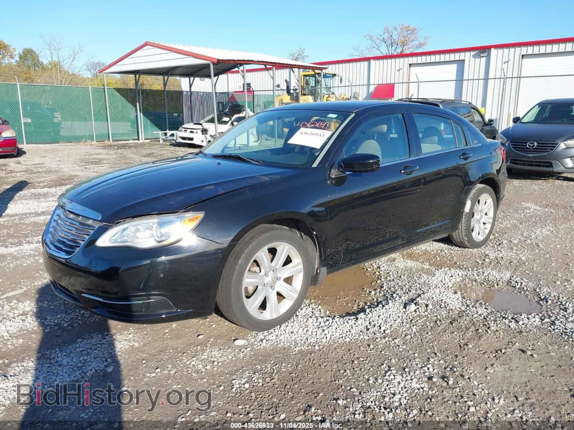 2013 CHRYSLER 200 - VIN: 1C3CCBBB3DN727757 - Фото 2
