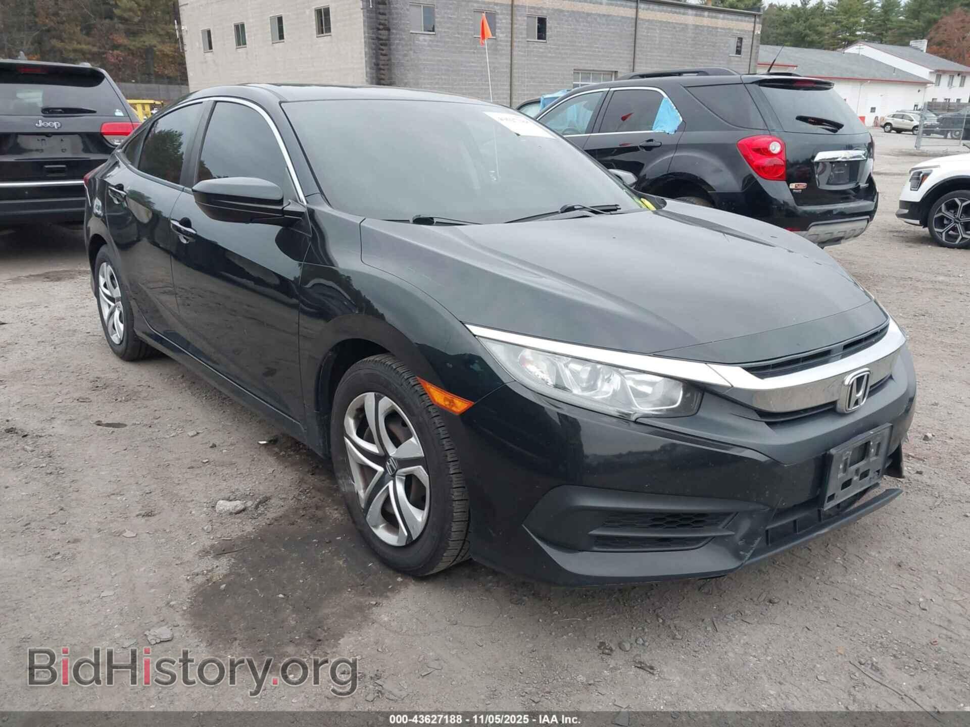 Photo 19XFC2E52JE032832 - HONDA CIVIC 2018