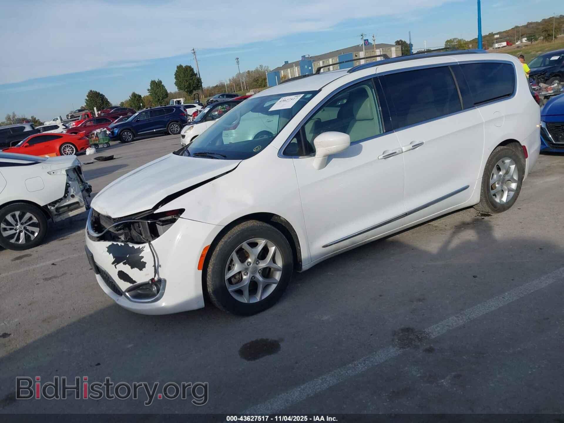 2018 CHRYSLER PACIFICA - VIN: 2C4RC1BG9JR171447 - Фото 2