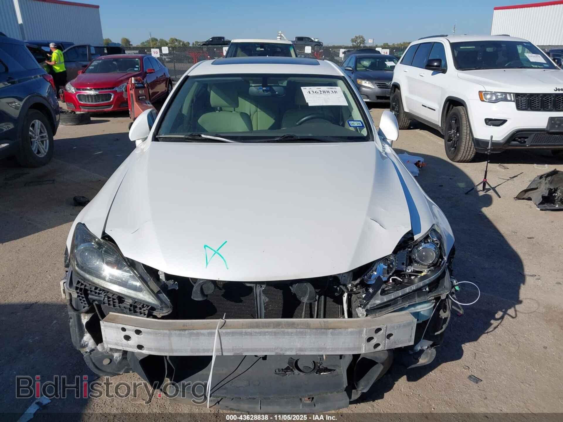 2011 LEXUS IS 250 - VIN: JTHBF5C29B5145642 - Фото 12
