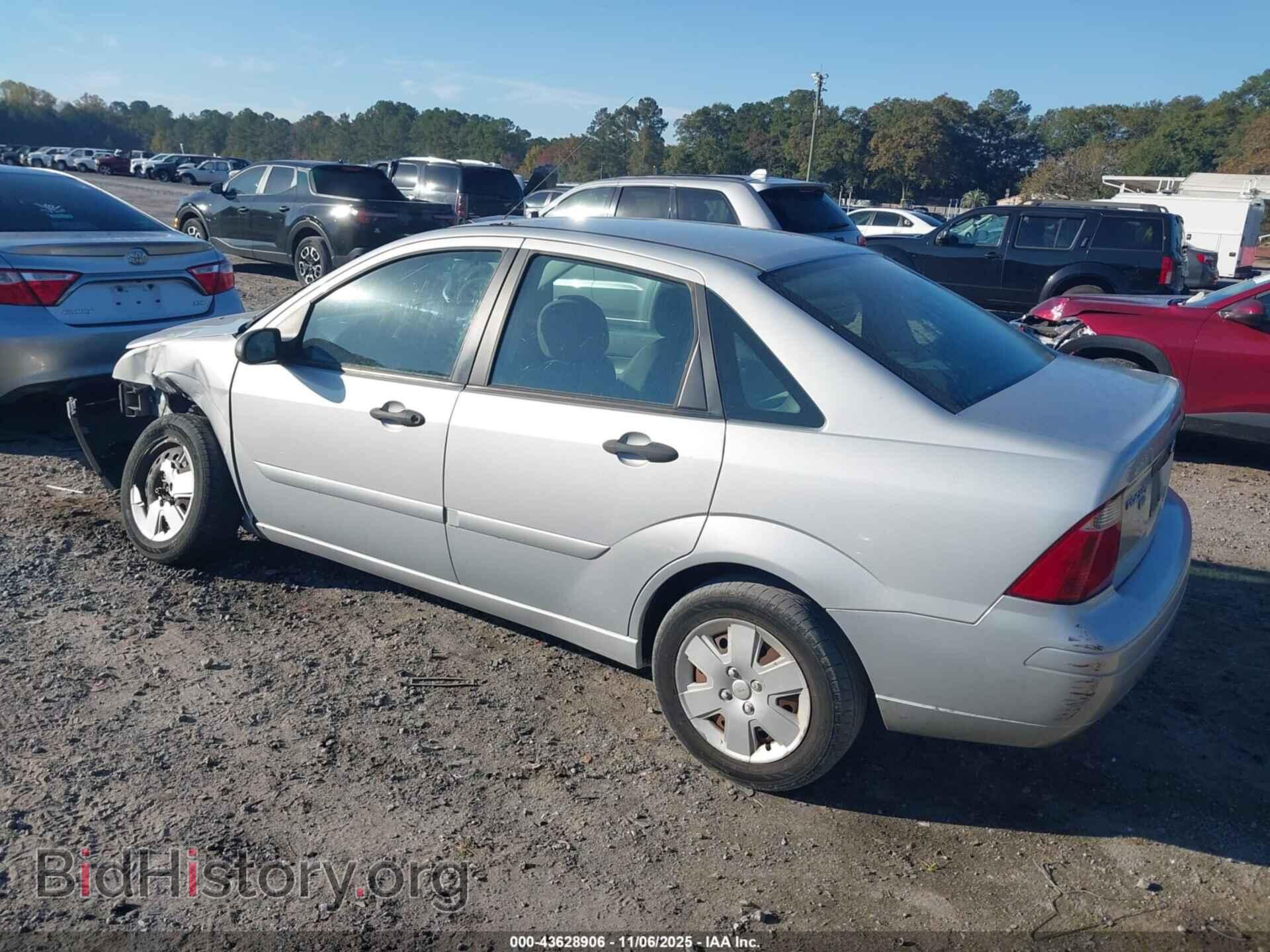2007 FORD FOCUS - VIN: 1FAFP34N27W151755 - Фото 3