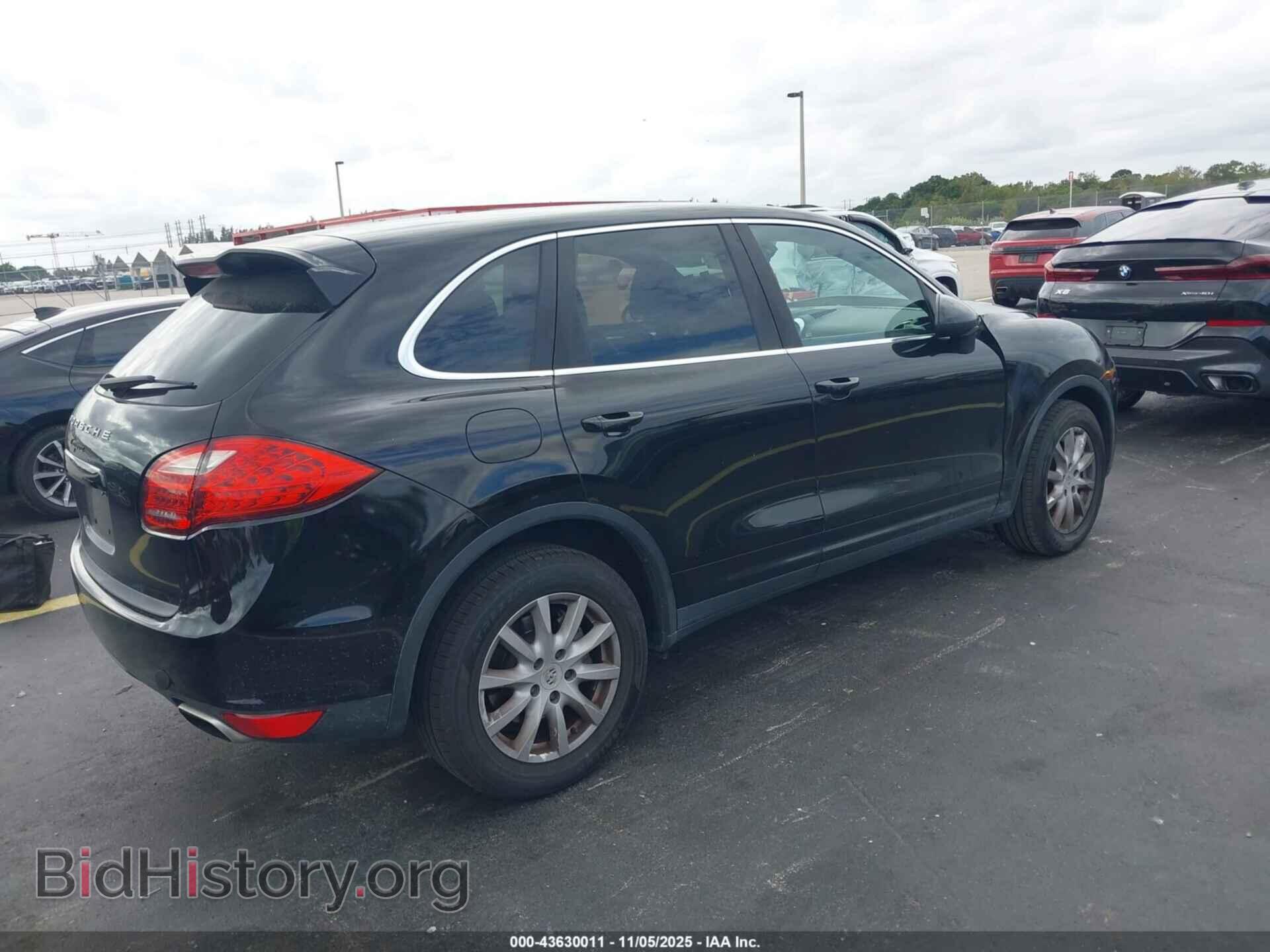 2011 PORSCHE CAYENNE - VIN: WP1AA2A24BLA09765 - Photo 4