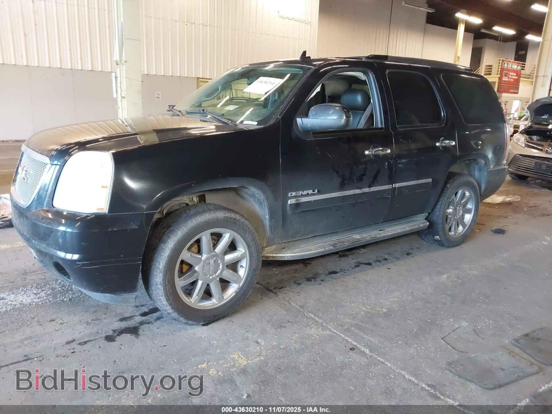 2011 GMC YUKON - VIN: 1GKS2EEF0BR228984 - Фото 2