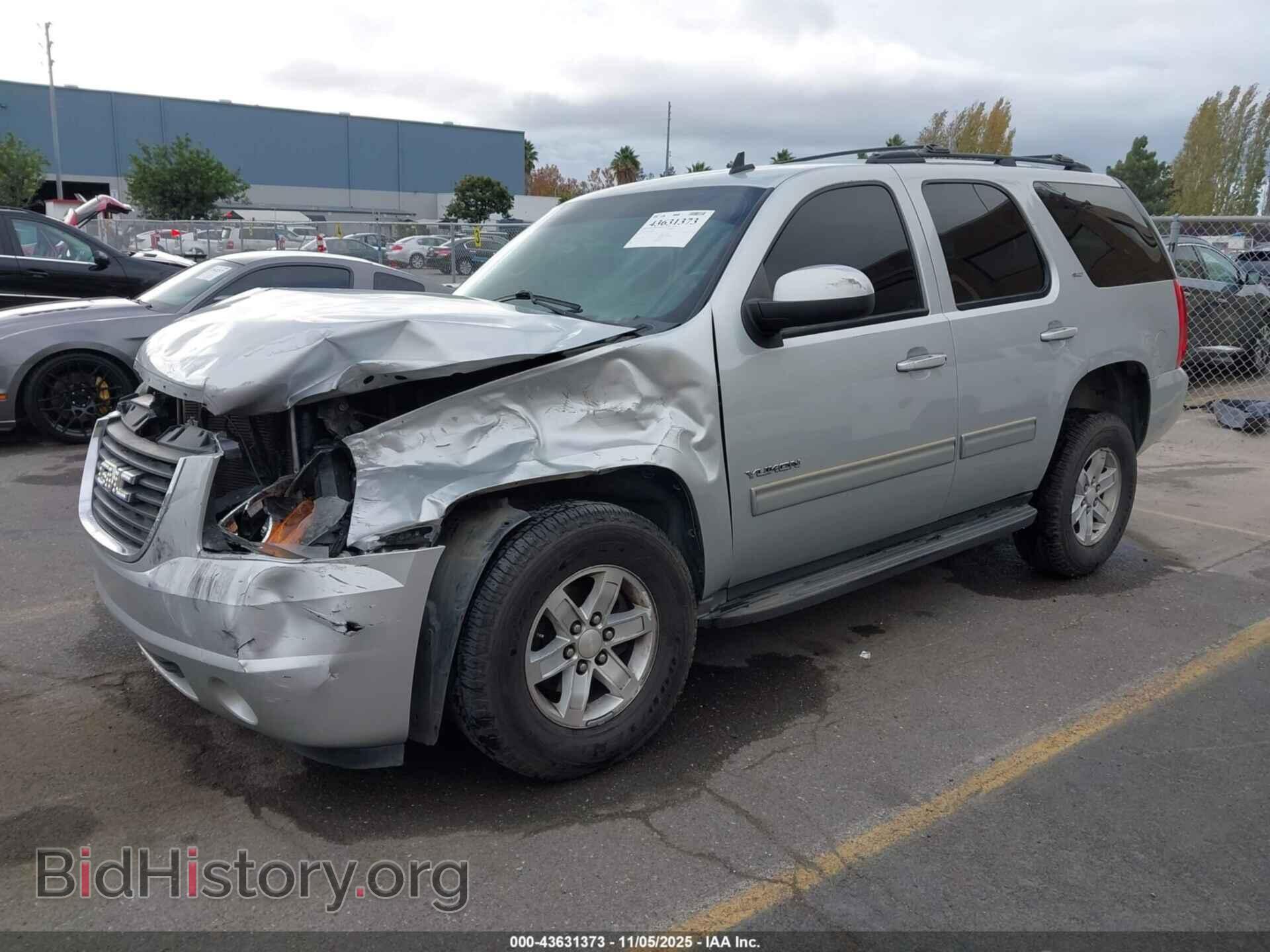2013 GMC YUKON - VIN: 1GKS1CE05DR272744 - Фото 2
