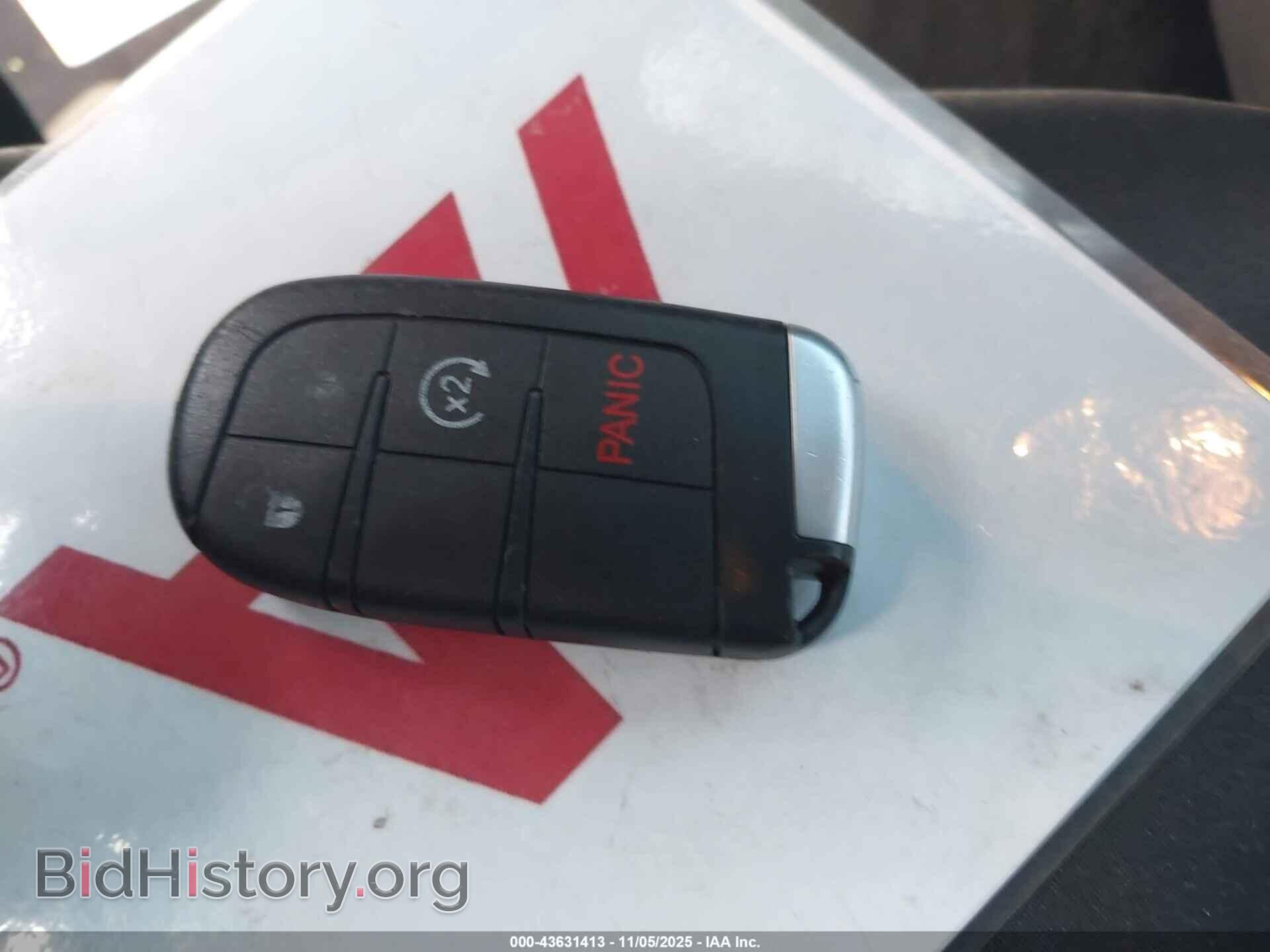 2023 CHRYSLER 300 - VIN: 2C3CCAAG4PH678816 - Фото 11