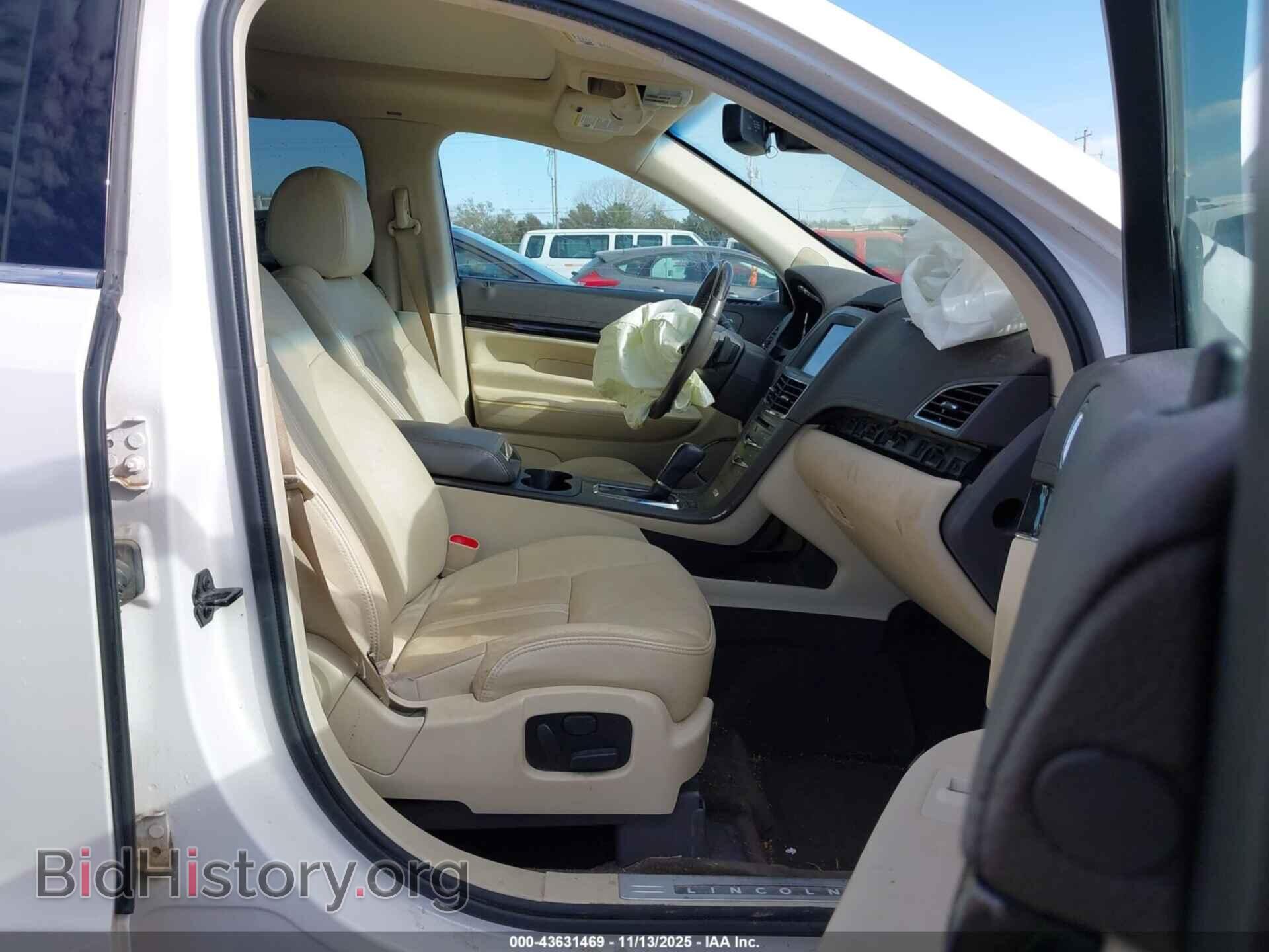 2016 LINCOLN MKT - VIN: 2LMHJ5AT2GBL00525 - Фото 5