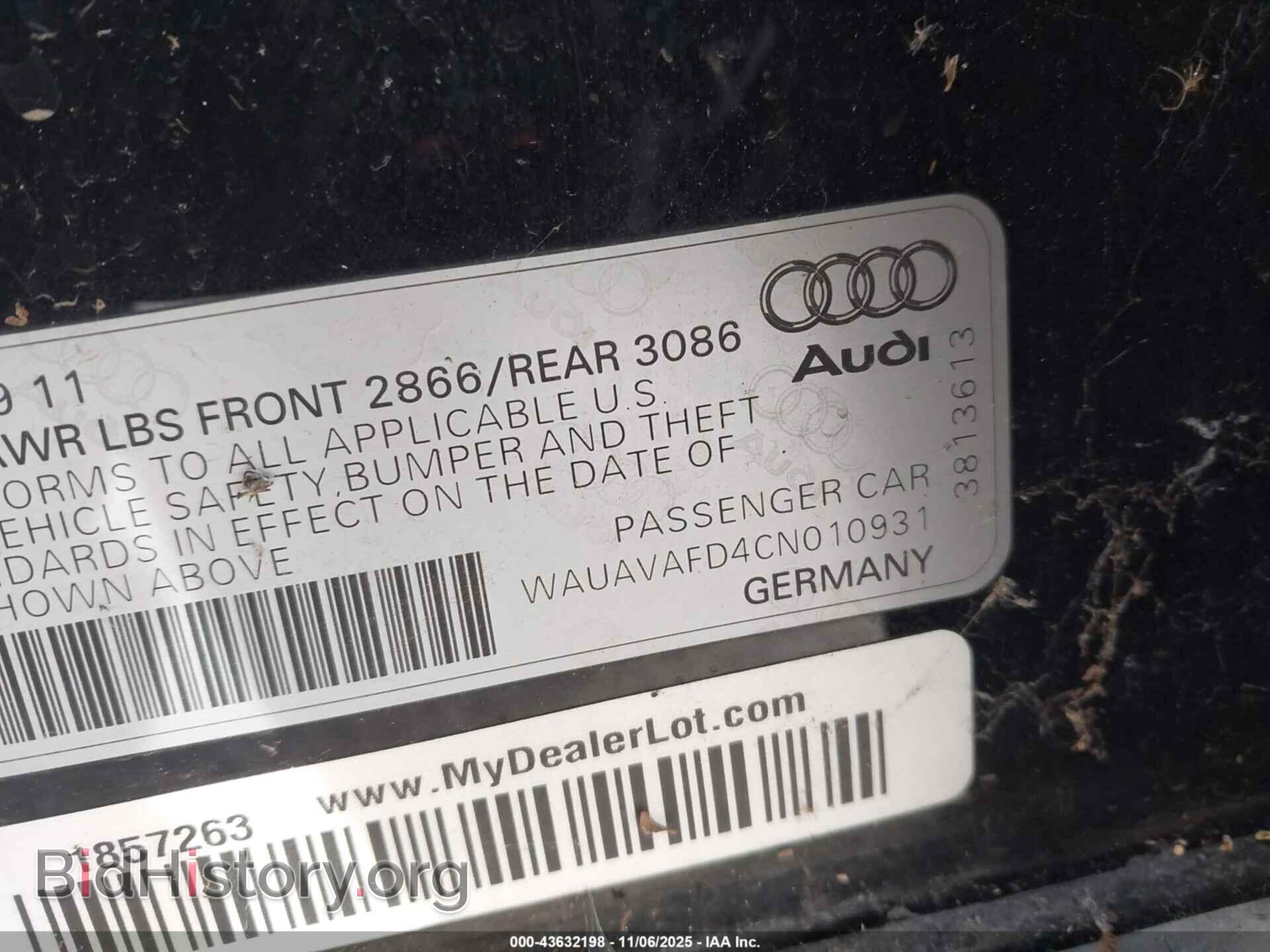 2012 AUDI A8 - VIN: WAUAVAFD4CN010931 - Фото 9