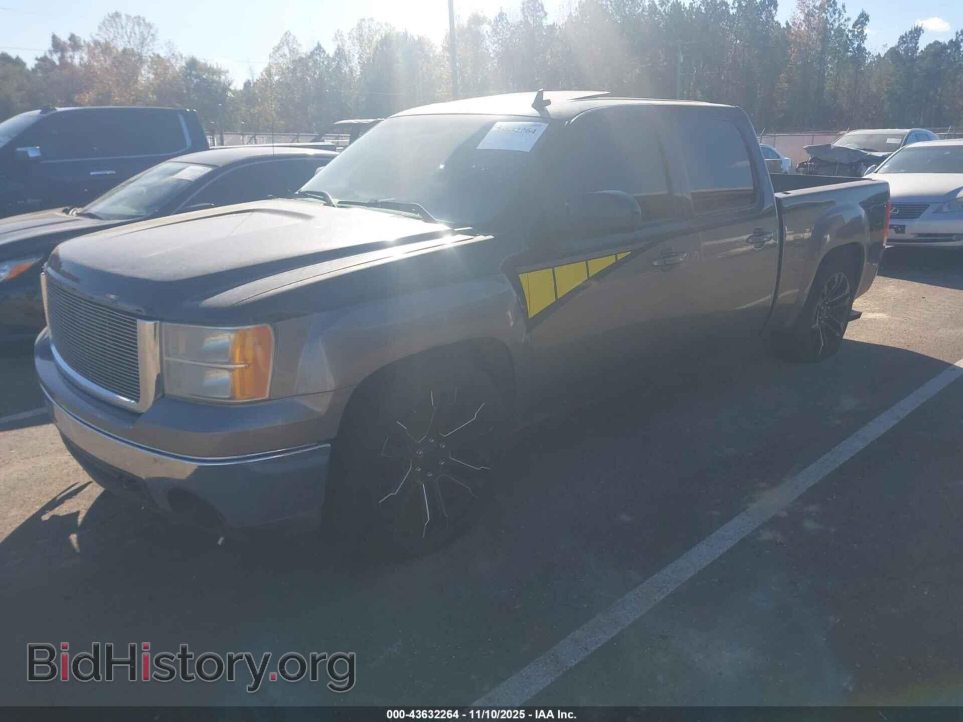 2007 GMC SIERRA 1500 - VIN: 3GTEC13J77G547215 - Фото 2