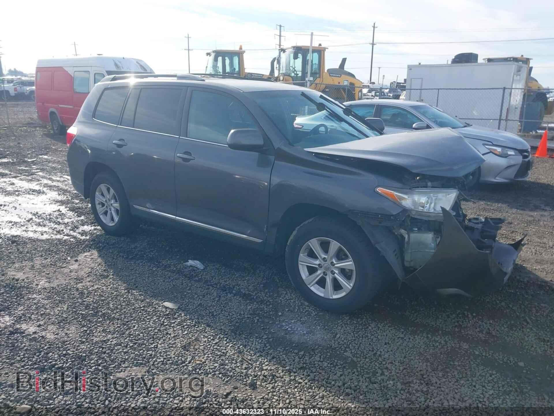 Photo 5TDBK3EH2BS045136 - TOYOTA HIGHLANDER 2011