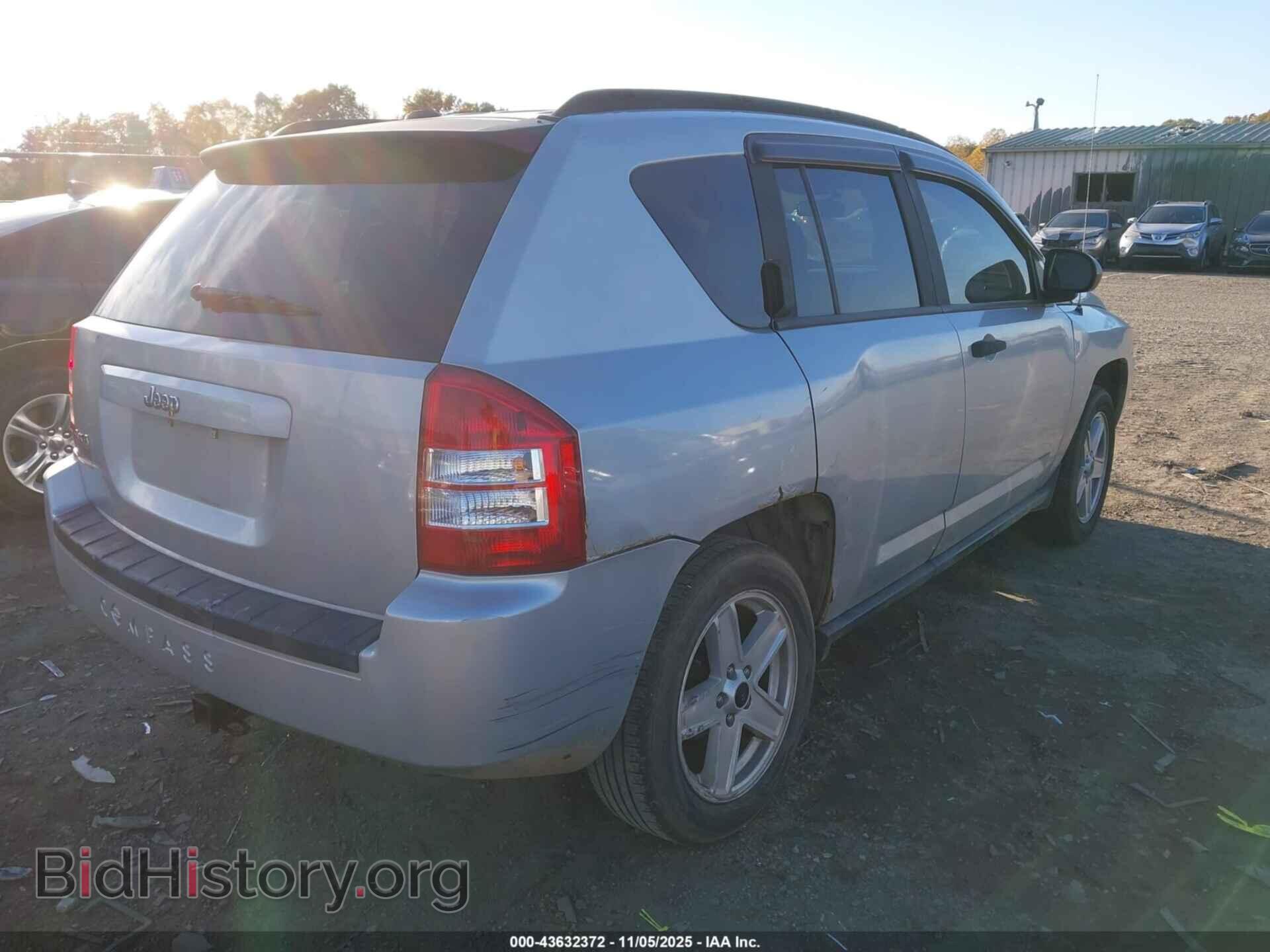 2007 JEEP COMPASS - VIN: 1J8FF47W27D141125 - Фото 4