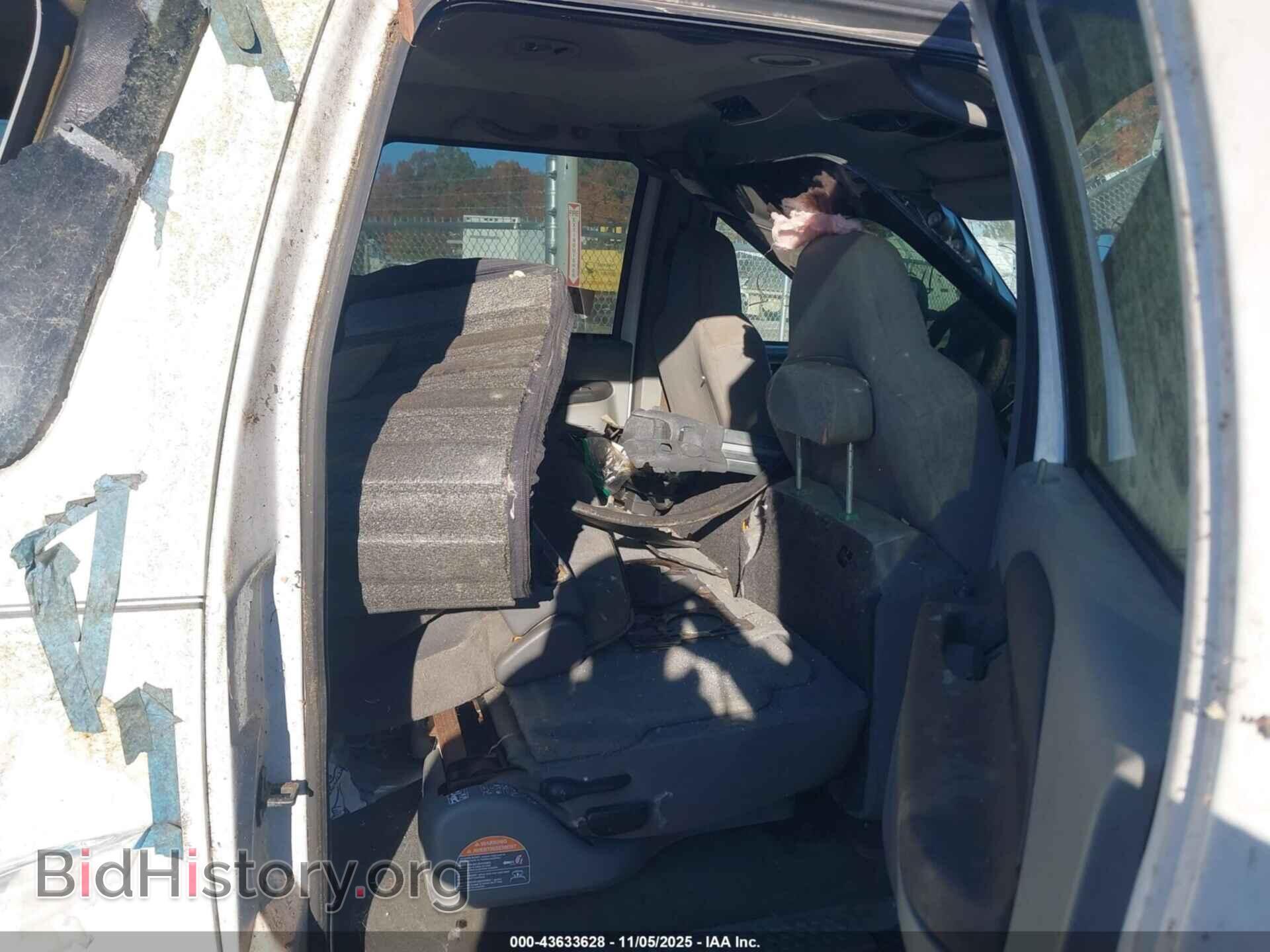 2005 FORD EXCURSION - VIN: 1FMSU41PX5EB36741 - Photo 8