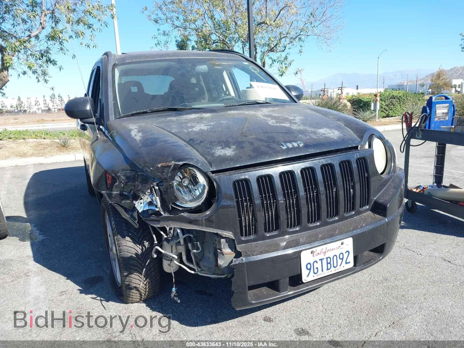 2008 JEEP COMPASS - VIN: 1J8FF47W18D632240 - Фото 6