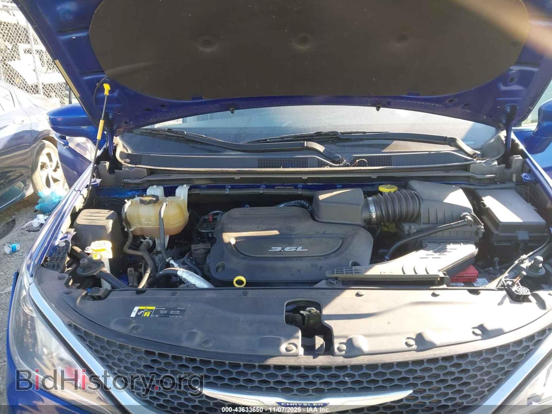 2018 CHRYSLER PACIFICA - VIN: 2C4RC1FG2JR227982 - Фото 10