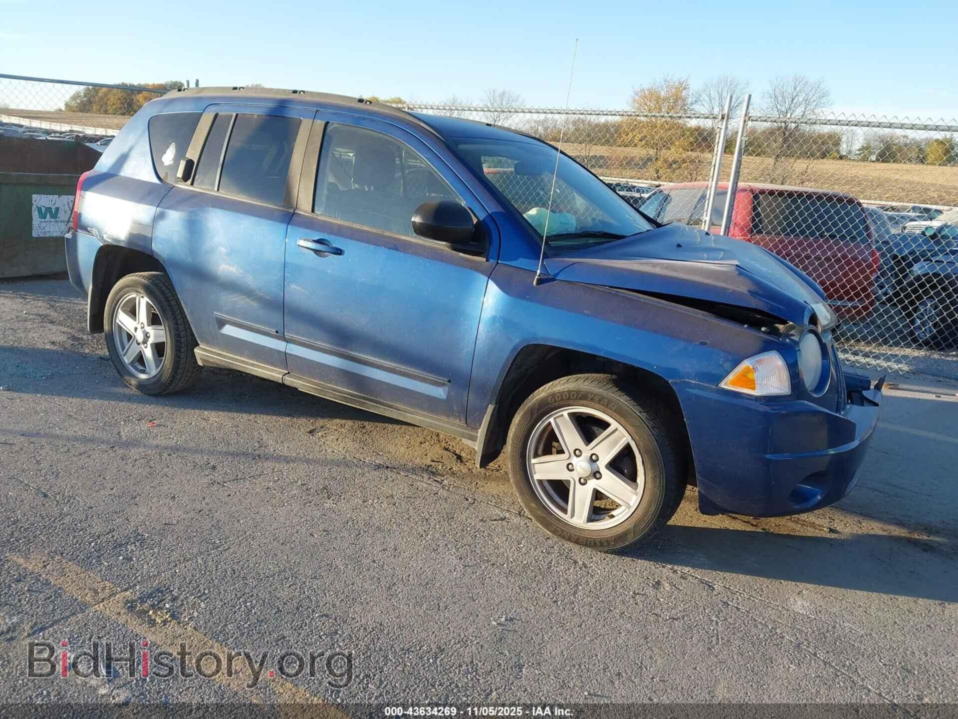 Photo 1J4NT4FA1AD516778 - JEEP COMPASS 2010