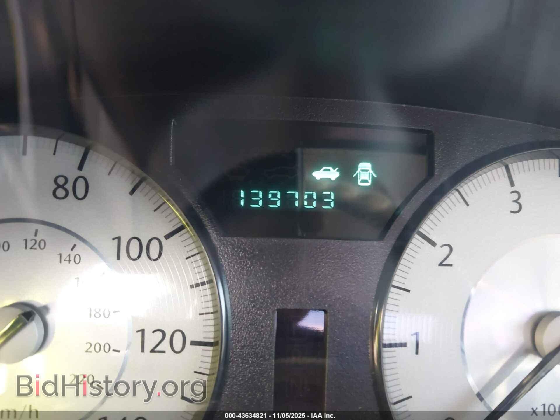 2010 CHRYSLER 300 - VIN: 2C3CA4CD8AH330180 - Фото 7