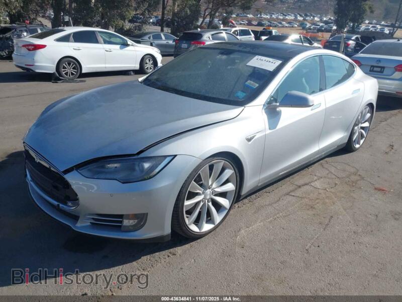 2013 Tesla MODEL S (VIN 5YJSA1DP6DFP20977) — photo 2 of 18