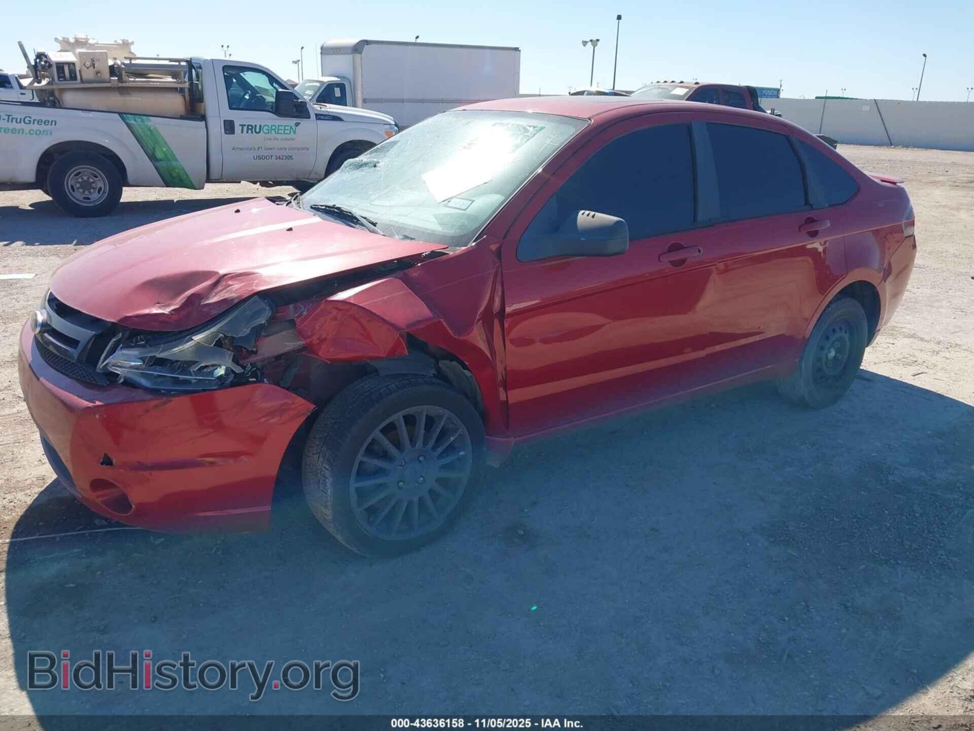 2011 FORD FOCUS - VIN: 1FAHP3GN0BW153128 - Фото 2