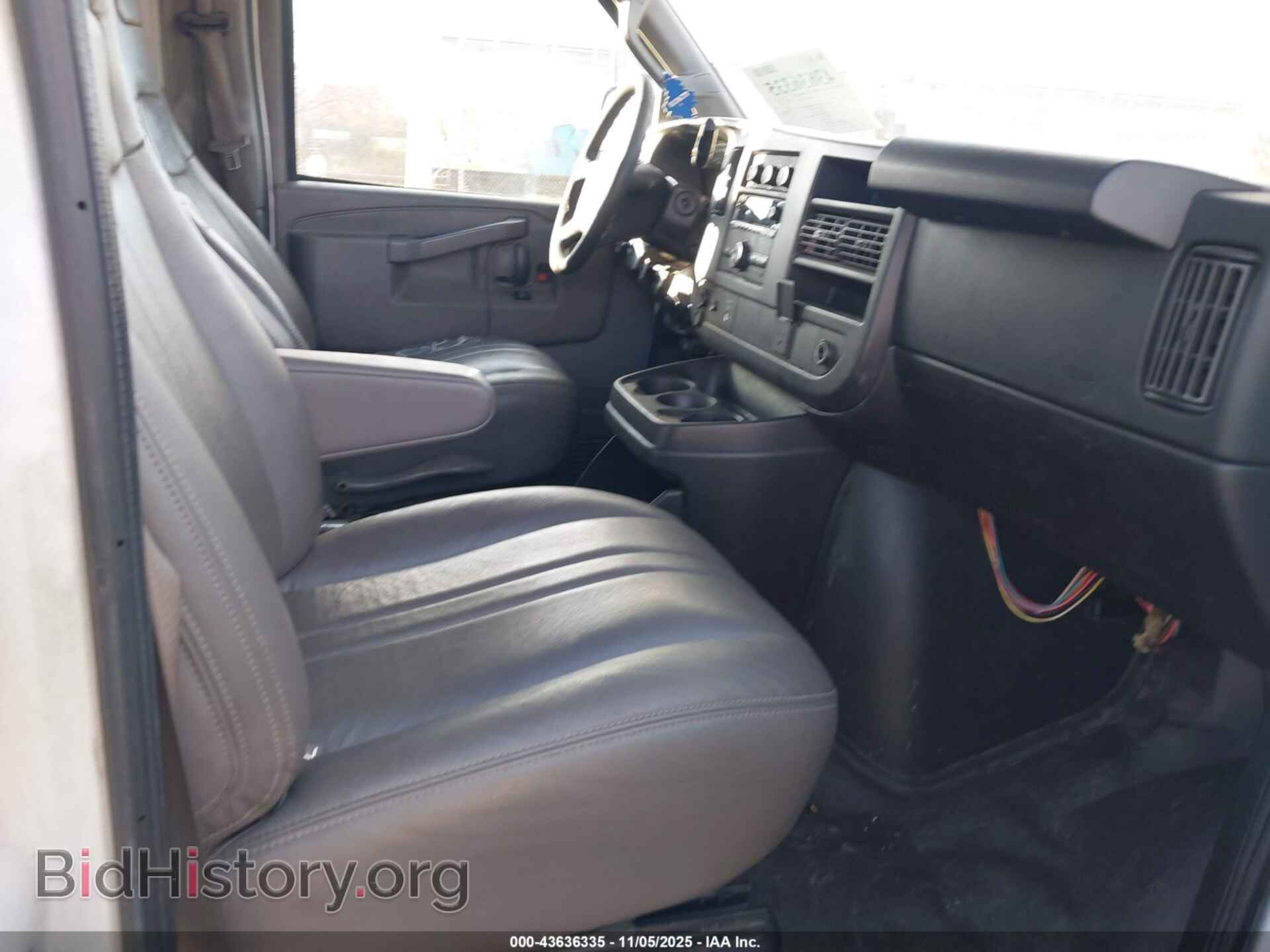 2017 CHEVROLET EXPRESS 2500 - VIN: 1GCWGAFG3H1209433 - Фото 5