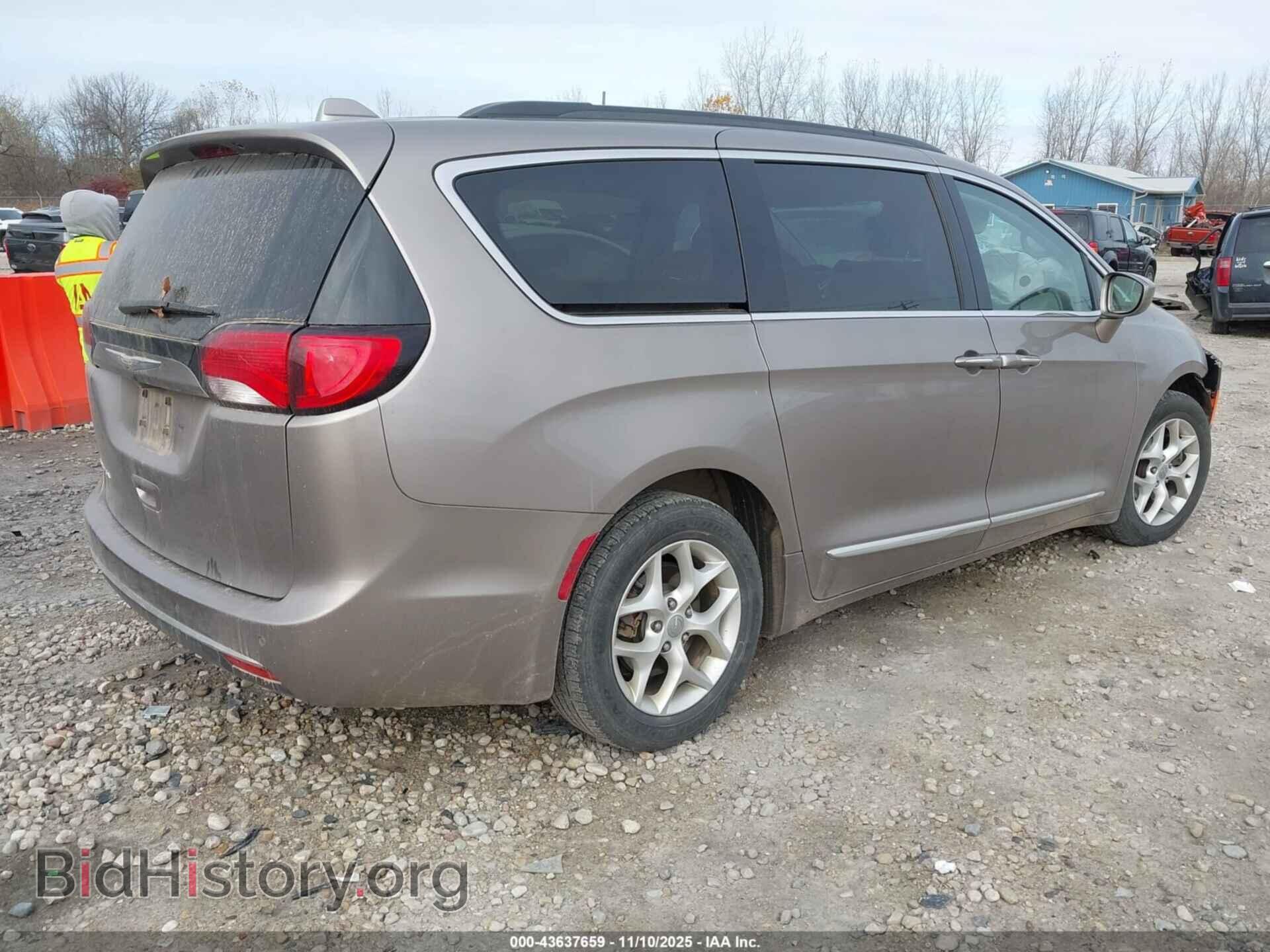 2017 CHRYSLER PACIFICA - VIN: 2C4RC1BG5HR561214 - Фото 4