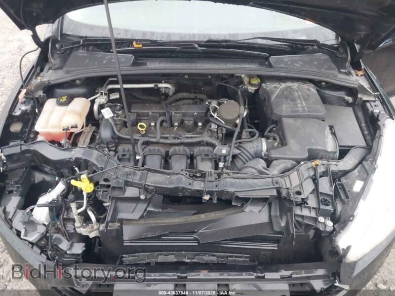 2016 Ford FOCUS (VIN 1FADP3F28GL305445) — photo 10 of 15