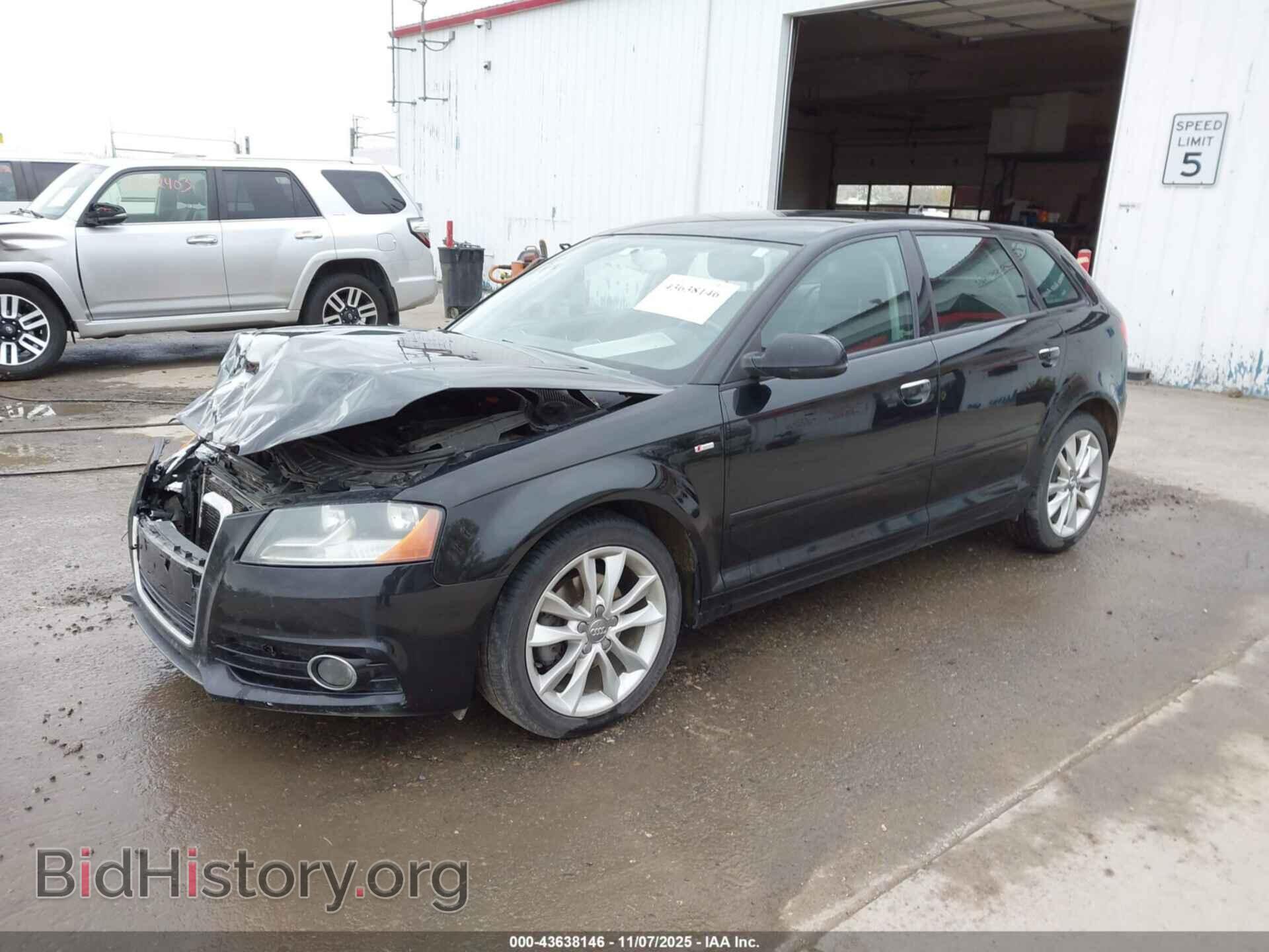 2011 AUDI A3 - VIN: WAUBJAFM5BA141307 - Photo 2