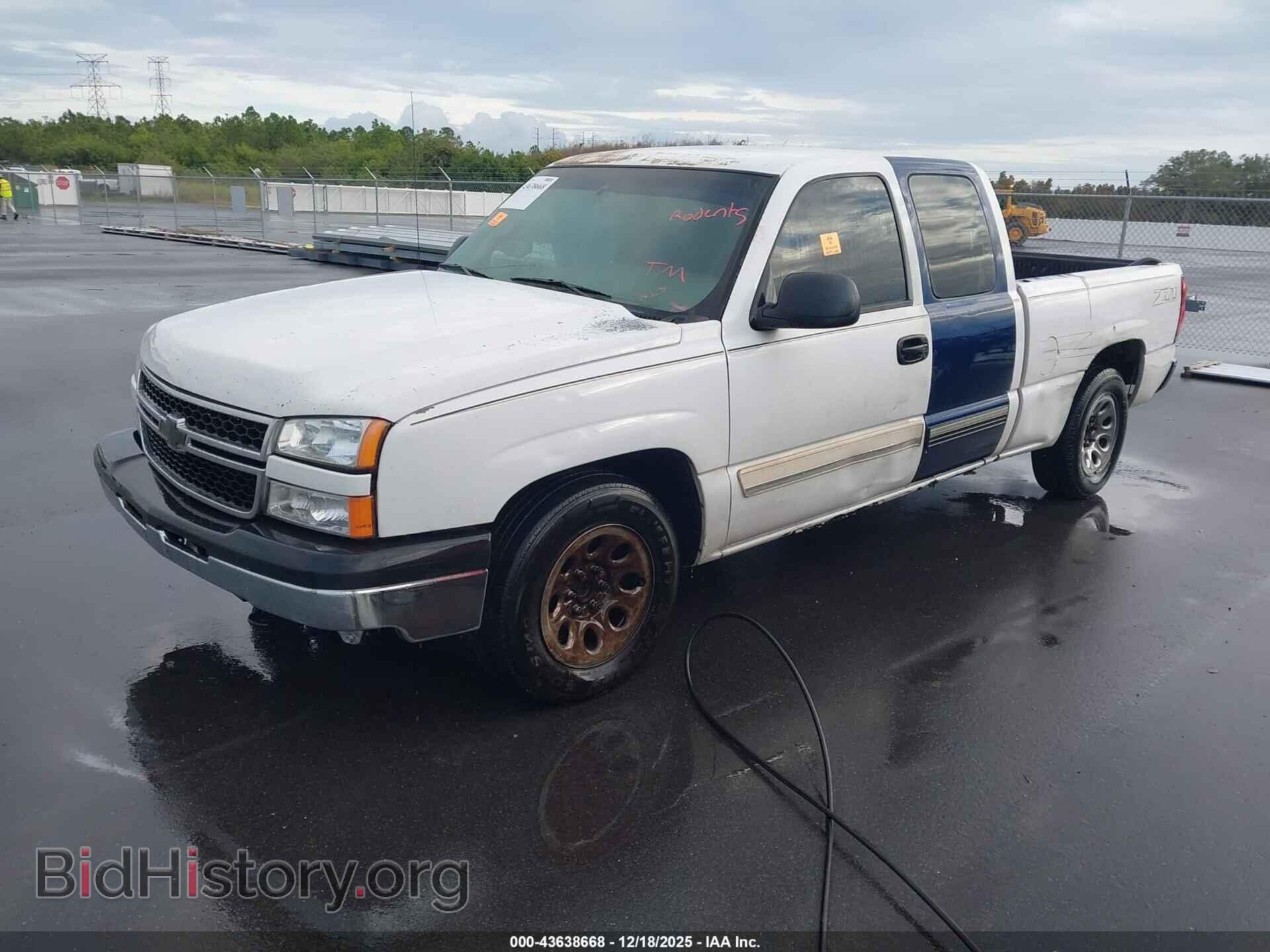 2006 CHEVROLET SILVERADO 1500 - VIN: 2GCEC19V261281281 - Фото 2