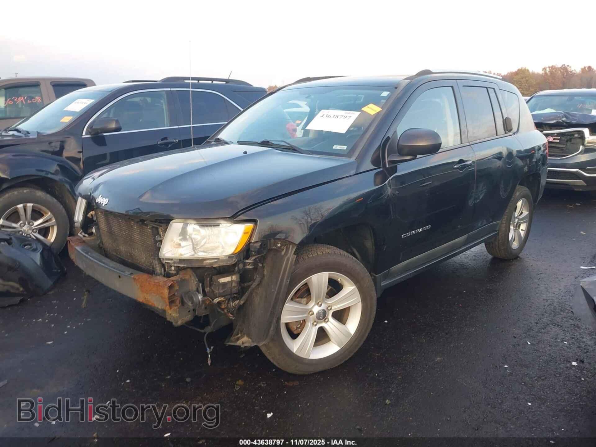 2011 JEEP COMPASS - VIN: 1J4NT1FB6BD213892 - Photo 2