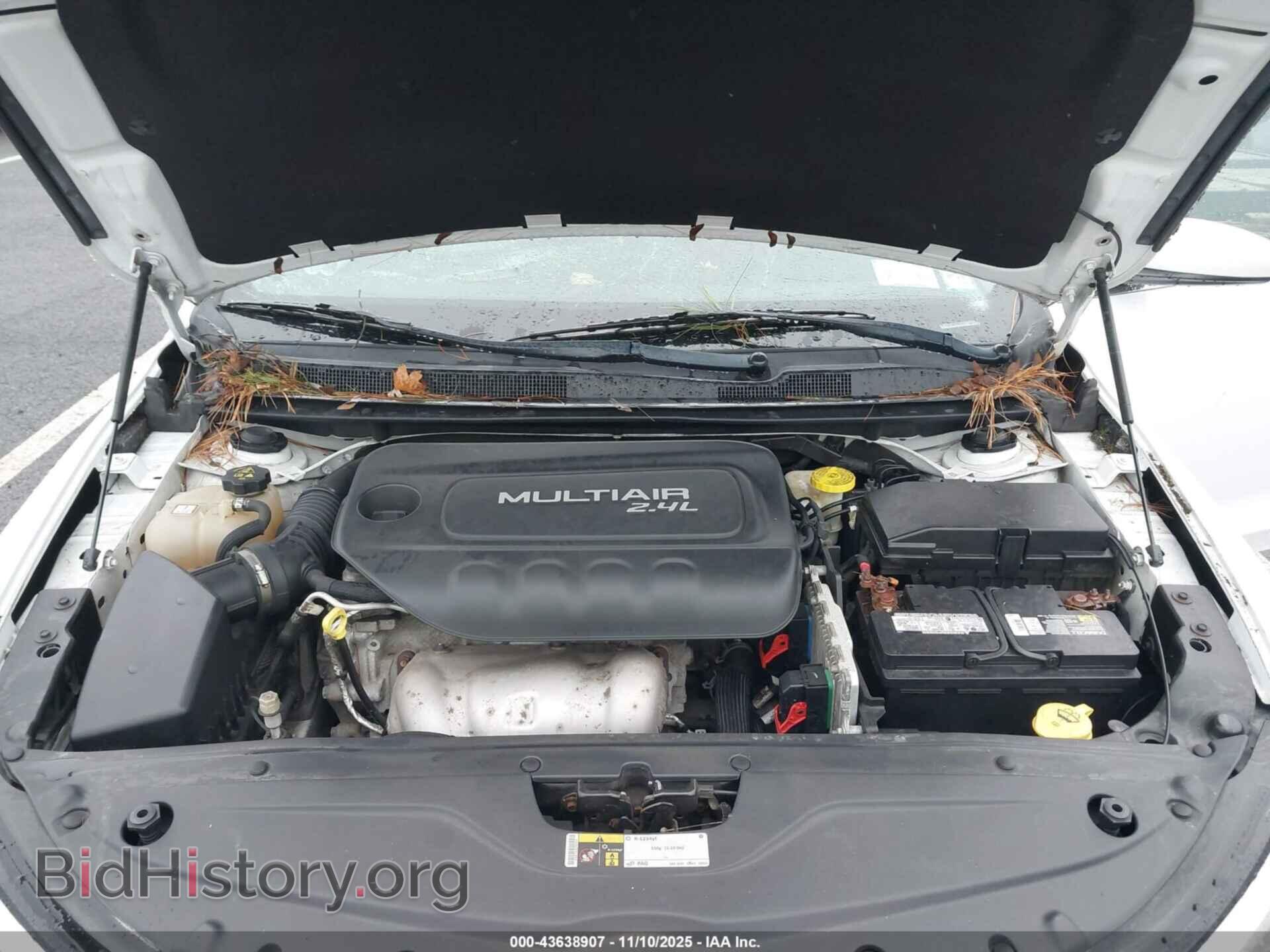 2015 CHRYSLER 200 - VIN: 1C3CCCAB9FN587093 - Фото 10