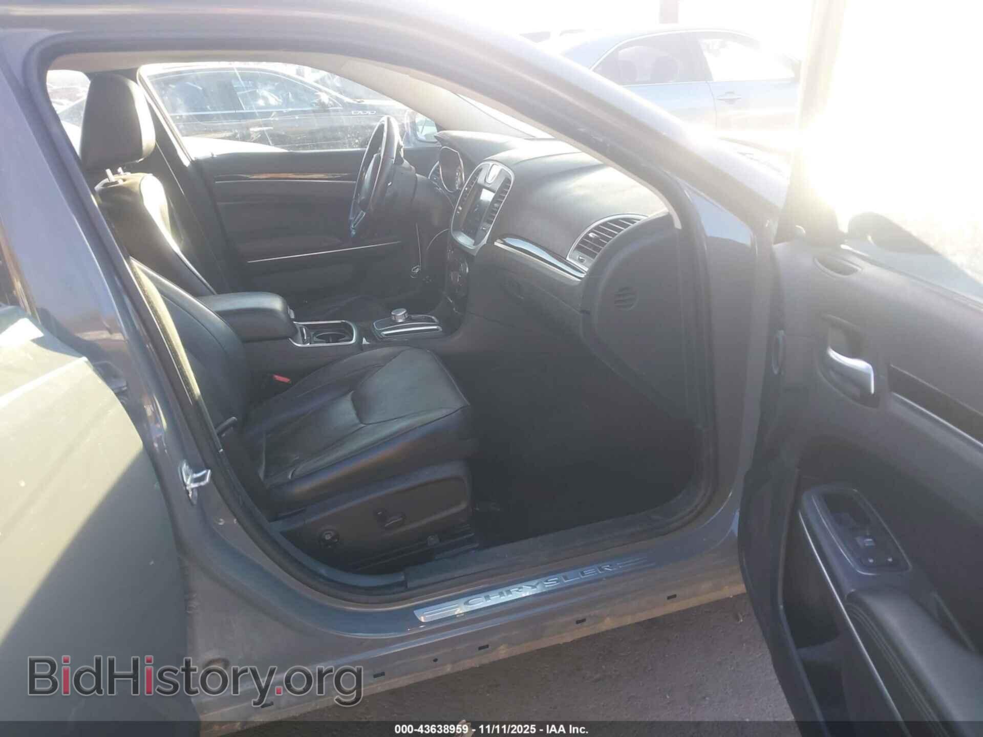 2018 CHRYSLER 300 - VIN: 2C3CCAKG3JH165238 - Фото 5