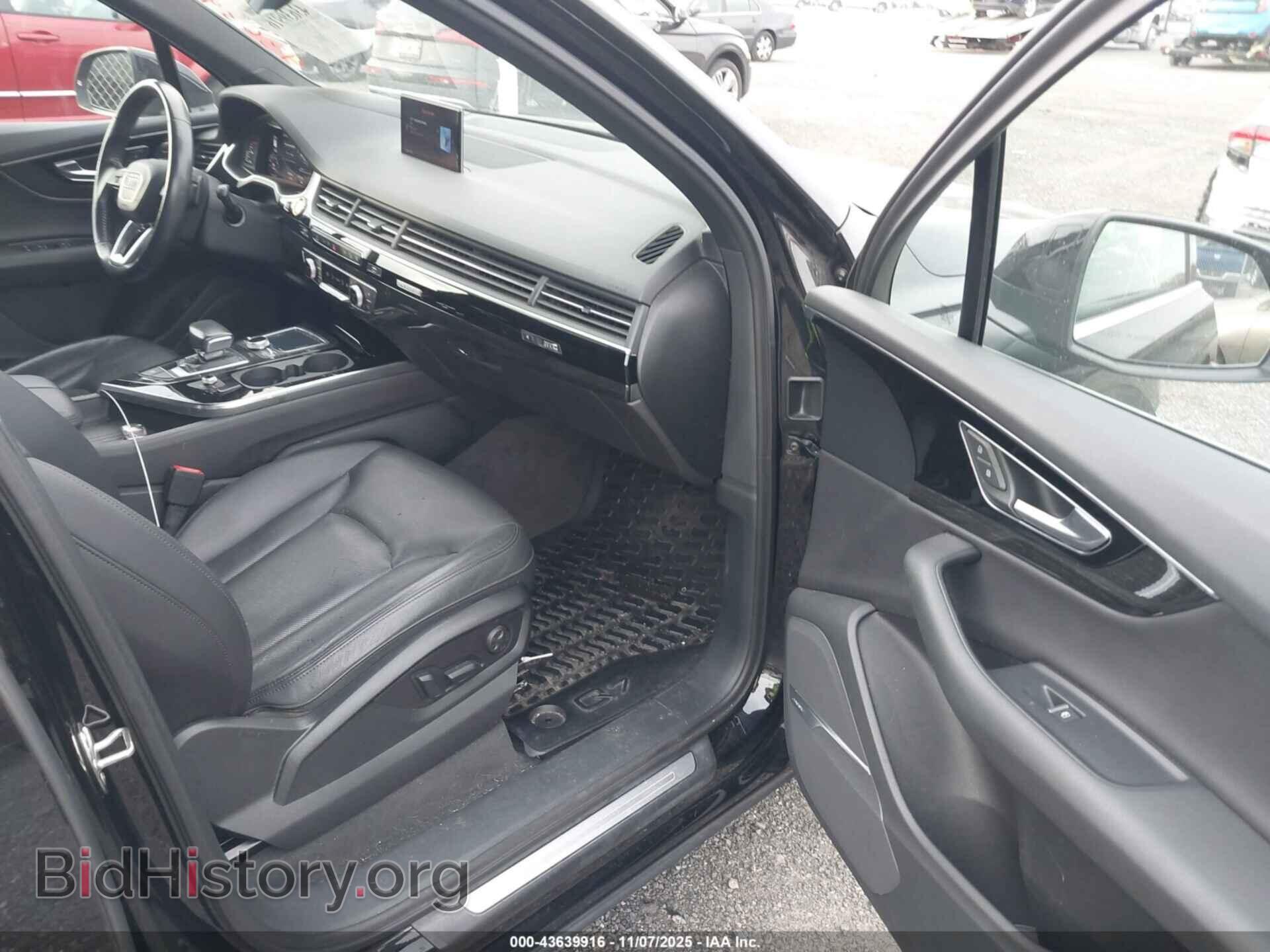 2017 AUDI Q7 - VIN: WA1VAAF72HD046411 - Фото 5