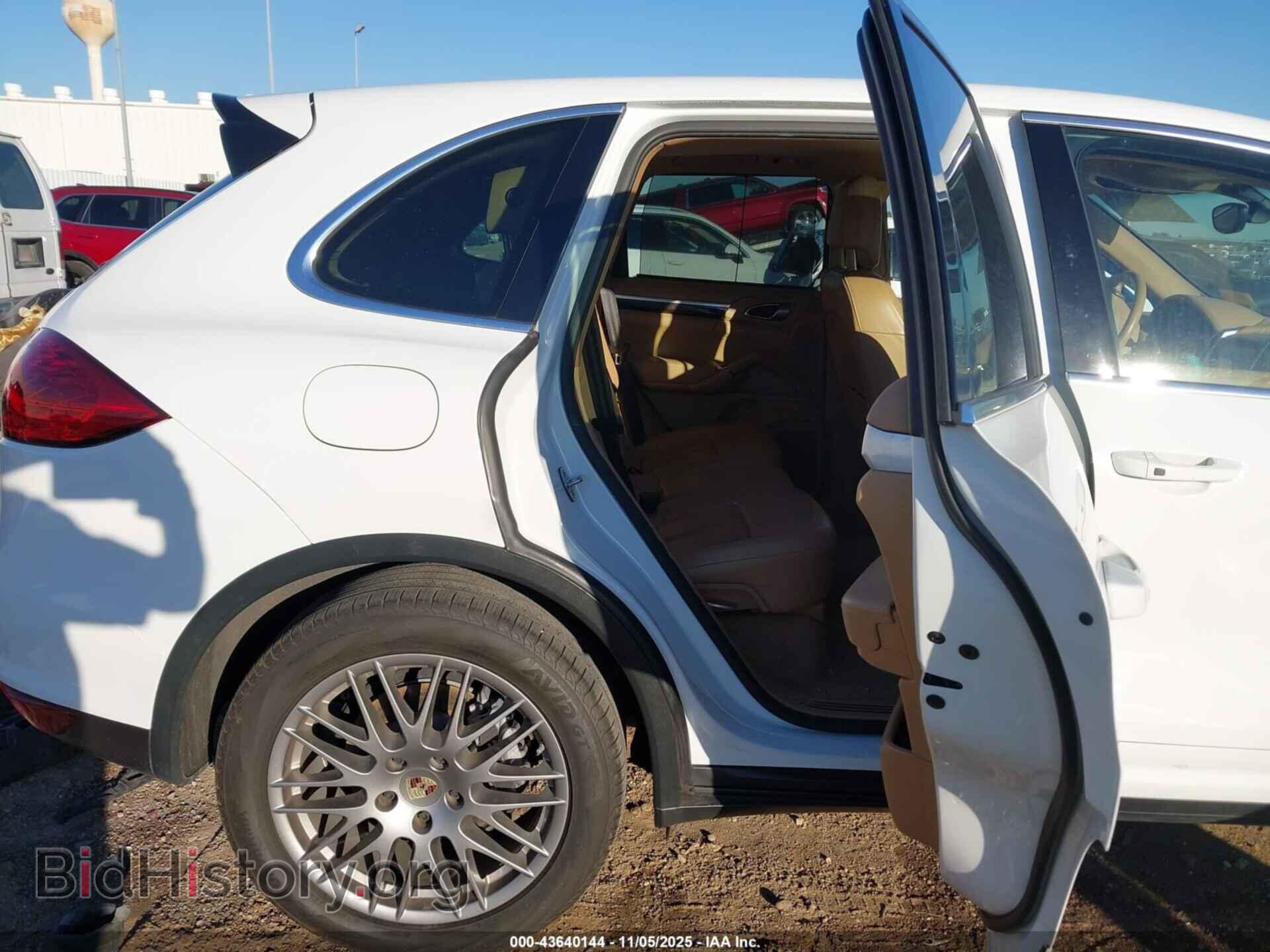 2013 PORSCHE CAYENNE - VIN: WP1AA2A23DLA03457 - Photo 8