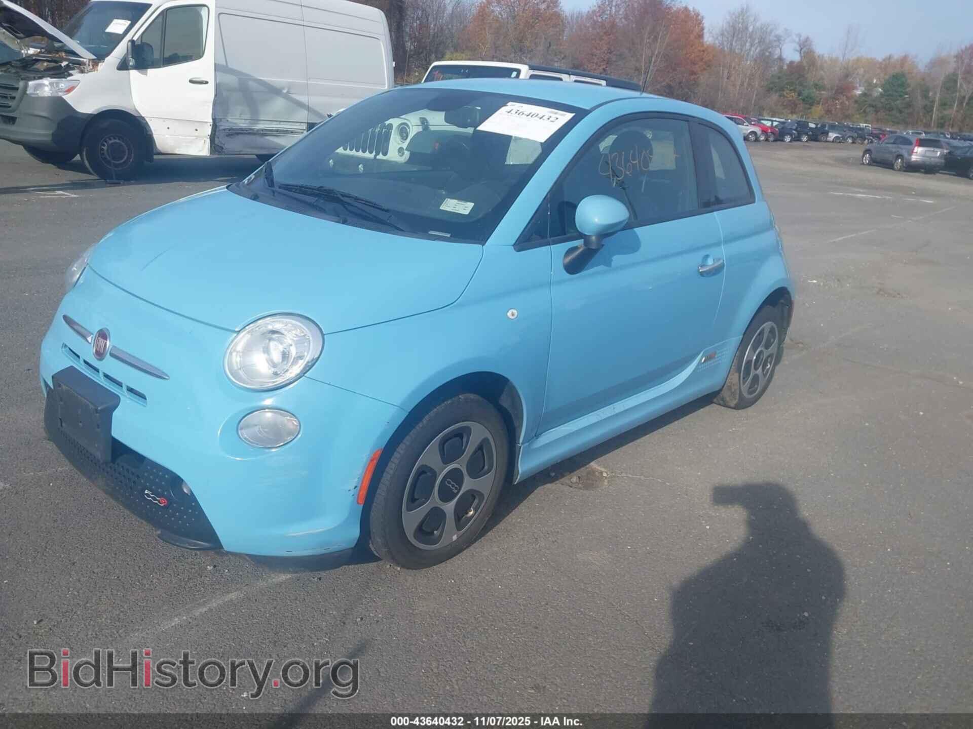 2015 FIAT 500E - VIN: 3C3CFFGE6FT756576 - Фото 2