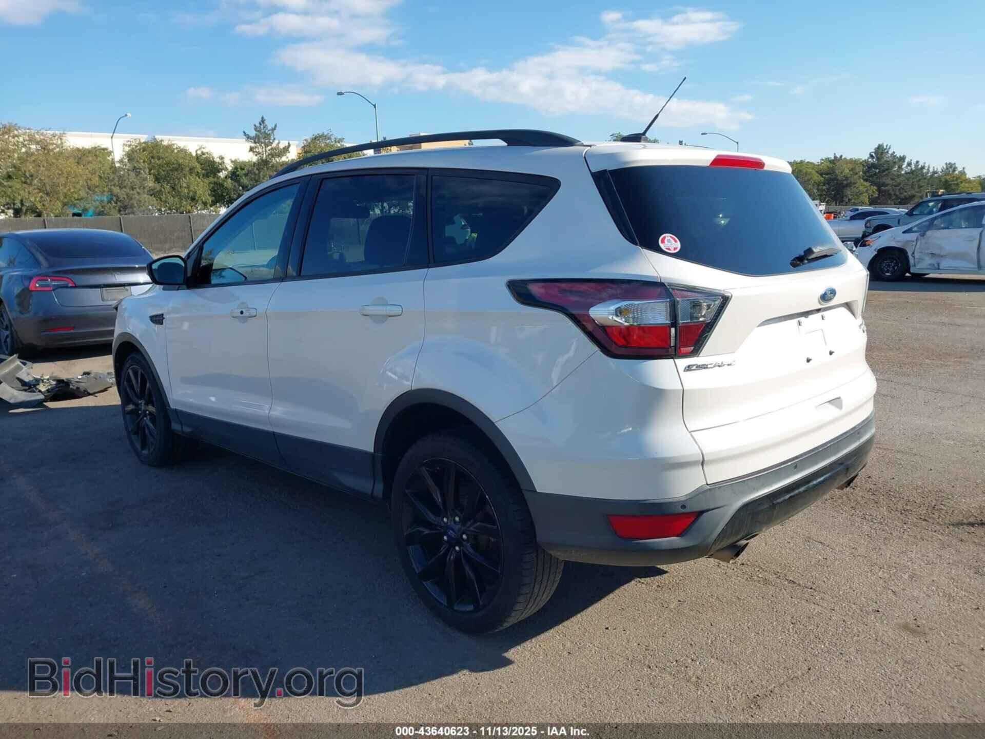 2017 FORD ESCAPE - VIN: 1FMCU0J90HUB29788 - Фото 3