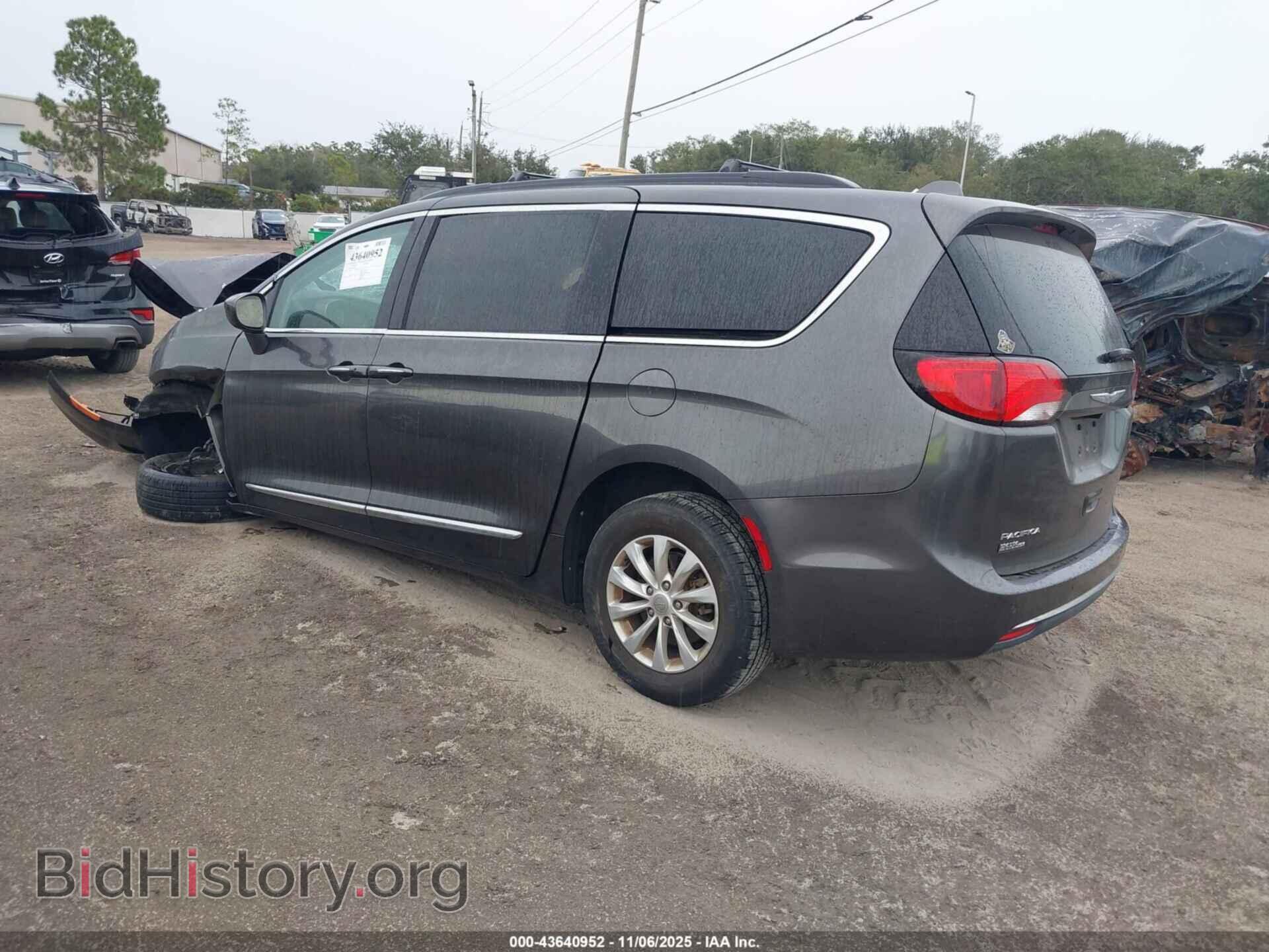 2017 CHRYSLER PACIFICA - VIN: 2C4RC1BG2HR503691 - Фото 3