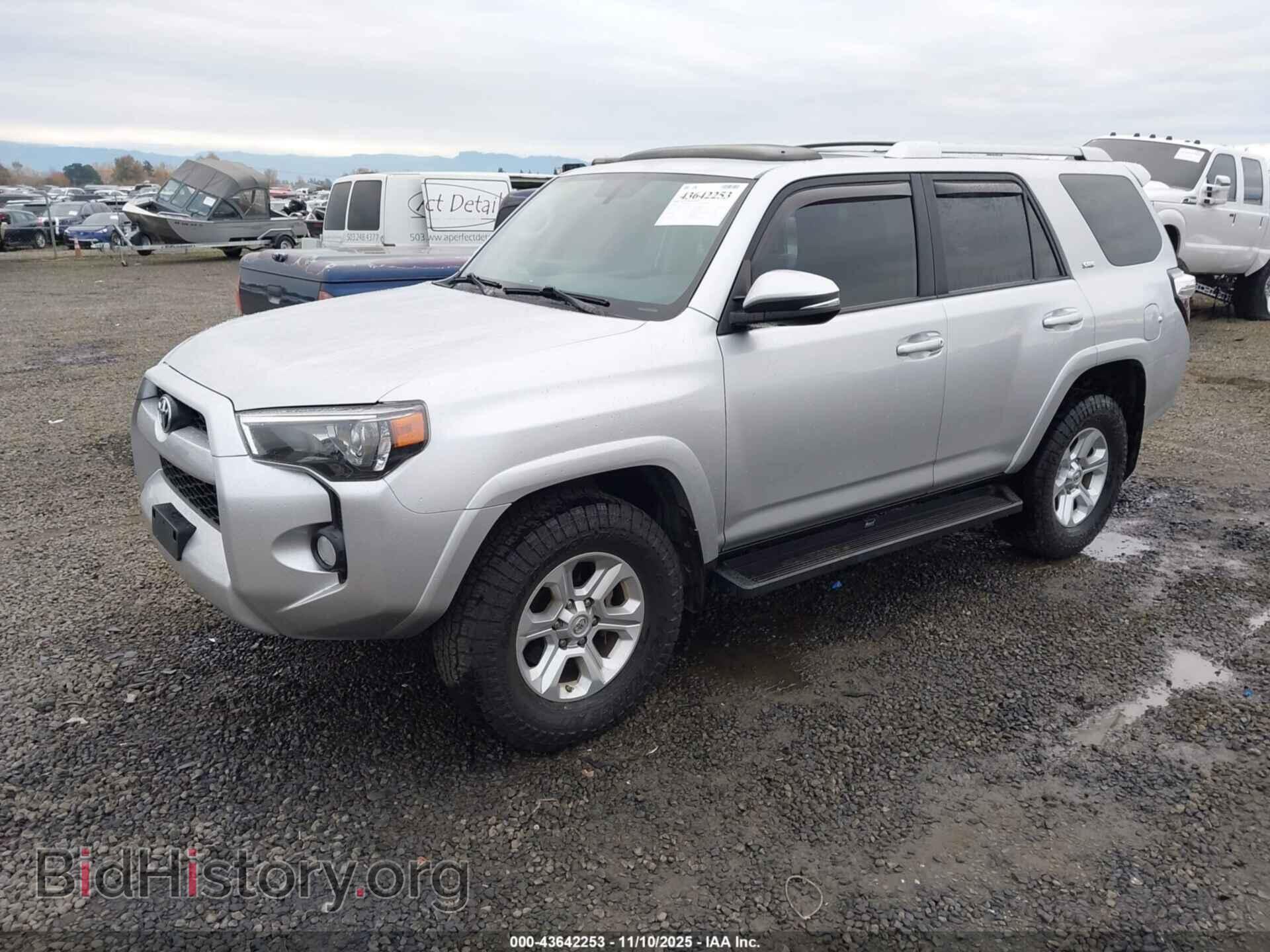 2018 TOYOTA 4RUNNER - VIN: JTEBU5JR9J5515215 - Фото 2