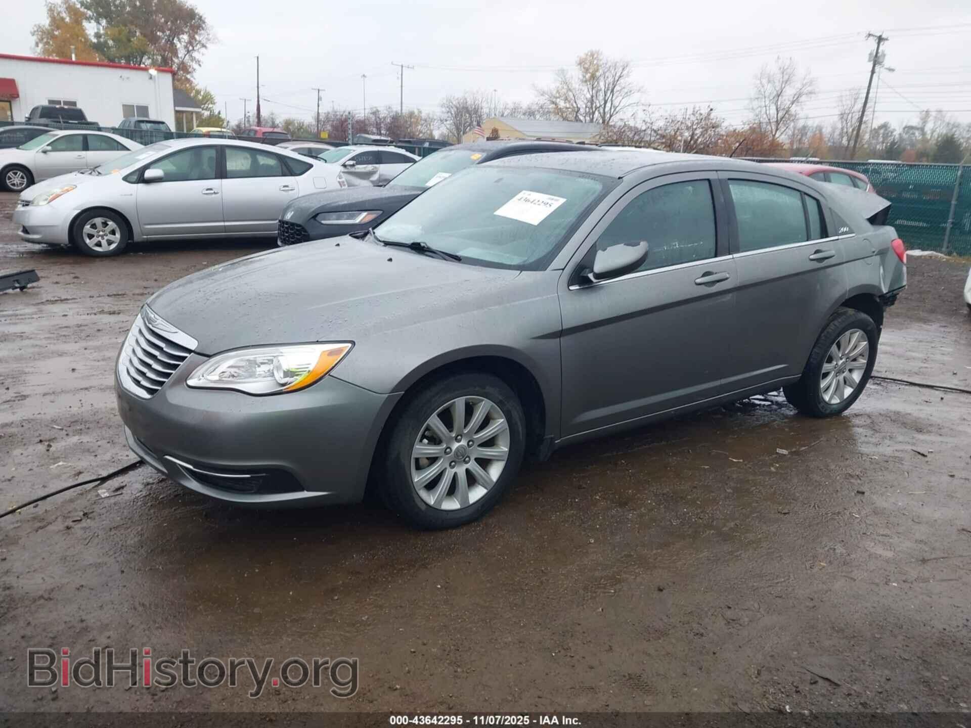 2013 CHRYSLER 200 - VIN: 1C3CCBBB5DN602176 - Photo 2